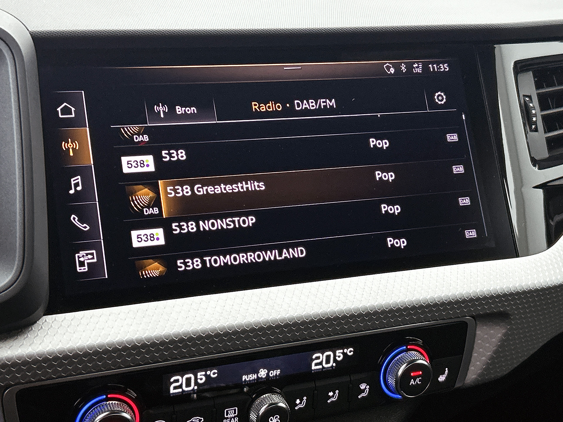 Audi A1 Sportback 30 TFSI S Line edition one | NAVI | STOELVERWARMING | CLIMAT CONTROL | PARKEER SENSOREN V+A