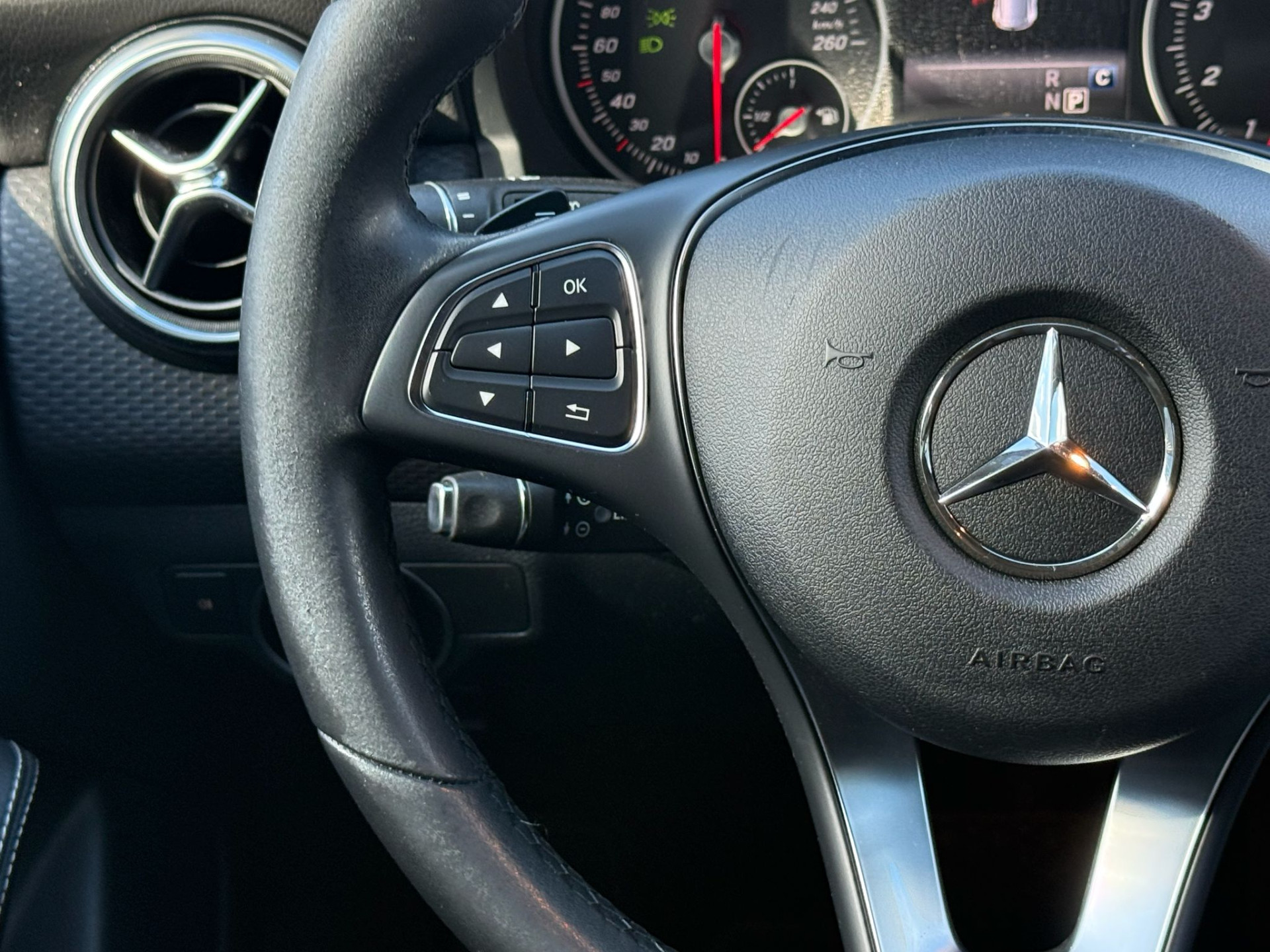 Mercedes-Benz A-klasse 160 Ambition | 2E EIGENAAR | 3/6/12MND GARANTIE | AUTOMAAT | LED | CRUISE | NAVI | AIRCO | BLUETOOTH | TREKHAAK |