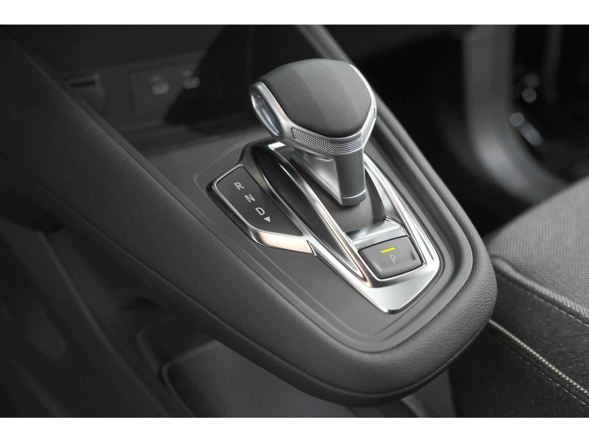 Renault Captur Mild Hybrid 160 EDC Techno | Pack Winter | Camera | Adaptieve Cruise Control | Apple Carplay