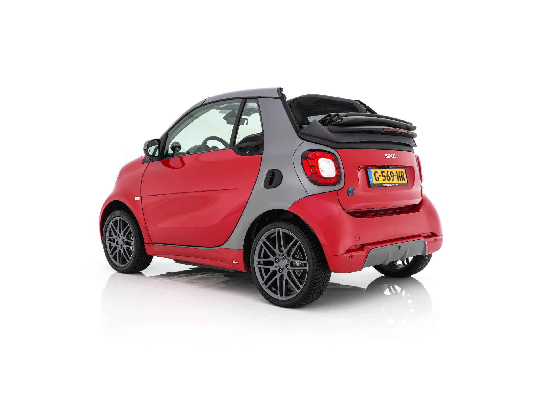 Smart fortwo cabrio EQ BRABUS Style 18 kWh [ 3-Fase ] *LEATHER | HEATED-SPORTSEATS | NAVI-FULLMAP | CAMERA | DAB+ | AIRCO | PDC | CRUISE | 16''ALU*