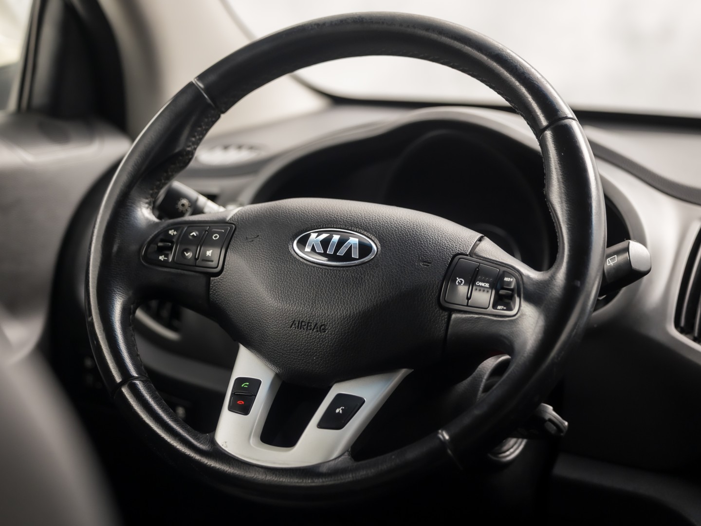Kia Sportage 1.6 GDI Super Pack Sport (NAVIGATIE, CAMERA, CLIMATE, LEDER, SPORTSTOELEN, CRUISE, GETINT GLAS, NIEUWSTAAT)