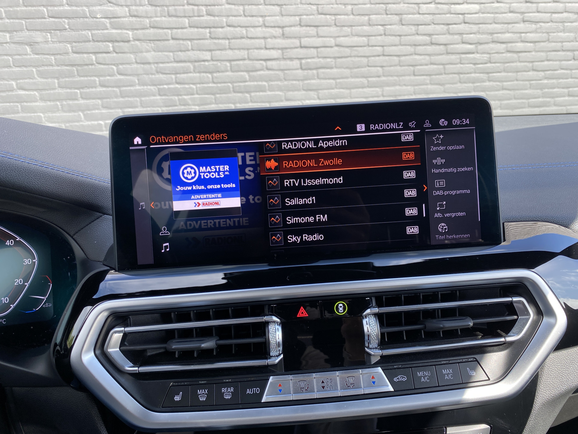 BMW iX3 M Sport High Executive 80 kWh | 1e eigenaar | dealer onderhouden | panoramadak | leder interieur | SOH accu 99.5%