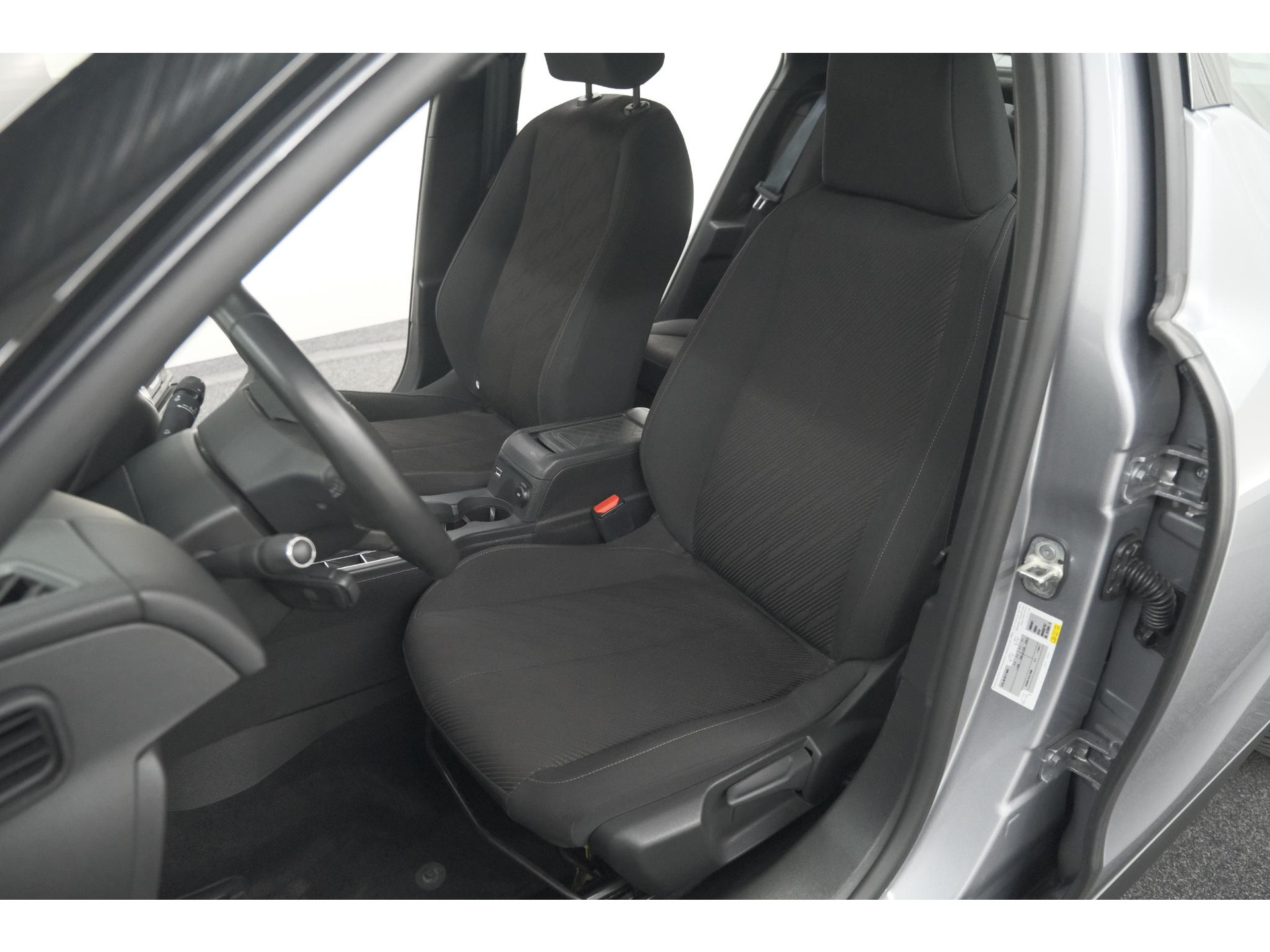 DS 3 Crossback PureTech 100 Montmartre | Parkeersensoren | Apple Carplay | Allseason Banden | Navigatie | Climate Control