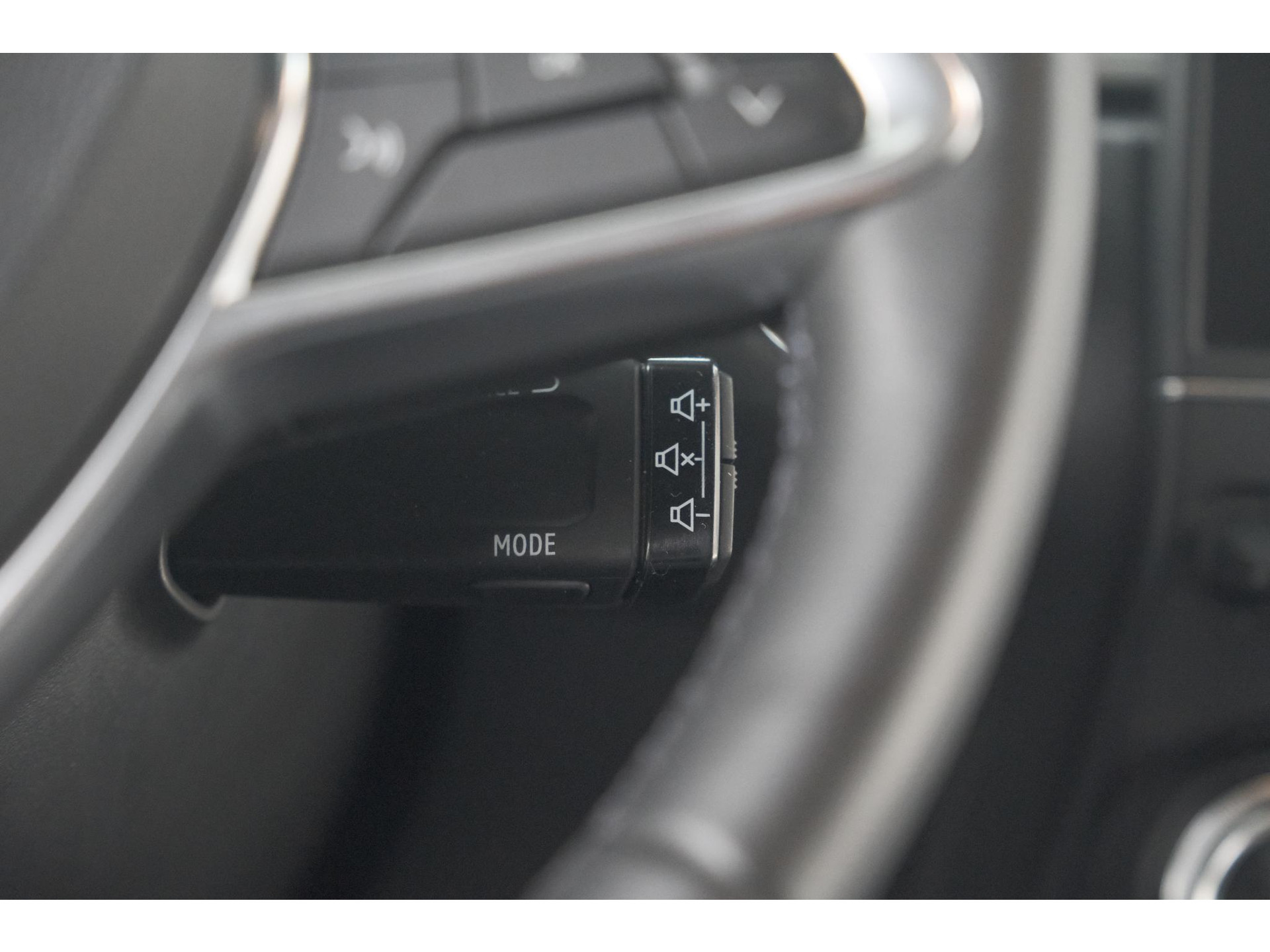 Renault Captur 1.6 E-Tech Plug-in Hybrid 160 Intens | Parkeersensoren | Apple Carplay | Navigatie | Climate Control