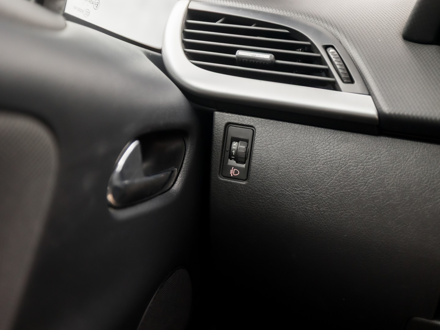 Peugeot 207 CC 1.6 VTi Sport (CLIMATE, TREKHAAK, CRUISE, SPORTSTOELEN, ELEKTRISCHE KAP, PARKEERSENSOREN, ELEK PAKKET, NIEUWSTAAT)