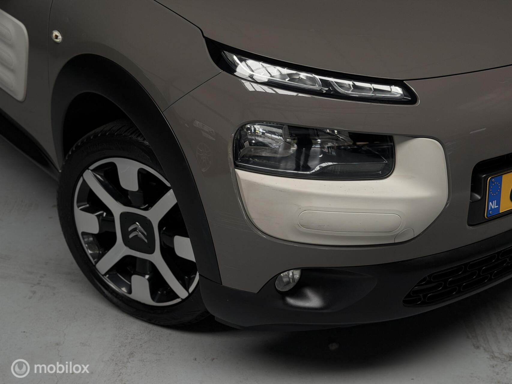 Citroën C4 Cactus 1.2 PureTech Shine|Automaat|NAP|Camera|Navi