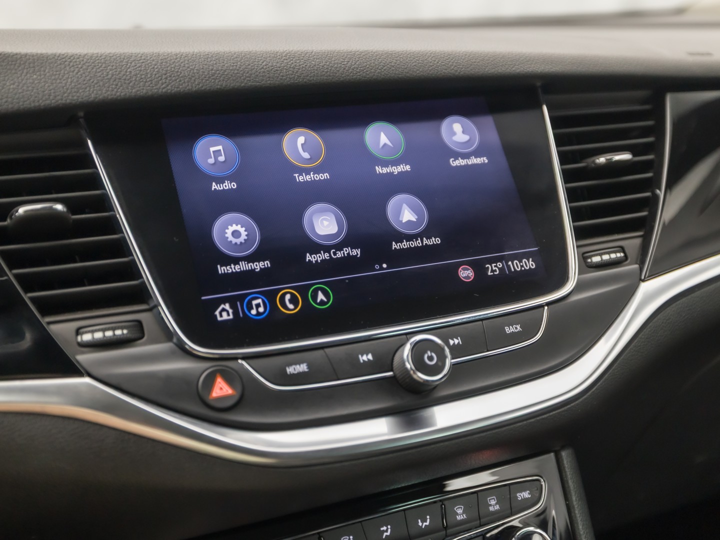 Opel Astra Sports Tourer 1.2 Innovation Sport (APPLE CARPLAY, DIGITALE COCKPIT, GROOT NAVI, CLIMATE, CAMERA, TREKHAAK, SPORTSTOELEN, GETINT GLAS, KEYLESS, ADAPTIVE CRUISE, NIEUWSTAAT)