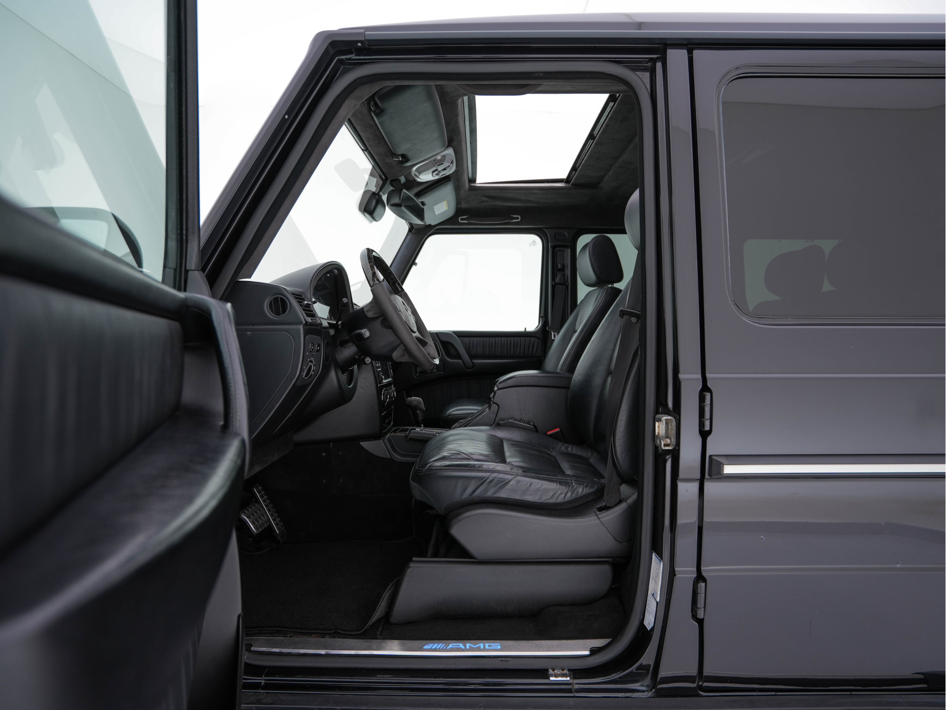 Mercedes-Benz G-klasse AMG 55 Kompressor Lang AMG Aut. *PANO | LUXURY-DESIGNO-LEATHER | XENON | HARMAN/KARDON | MEMORY-PACK | CAMERA | NAVI-FULLMAP | HEATED-COMFORTSEATS | PIRVACY-GLASS | 20''ALU | TOWBAR*