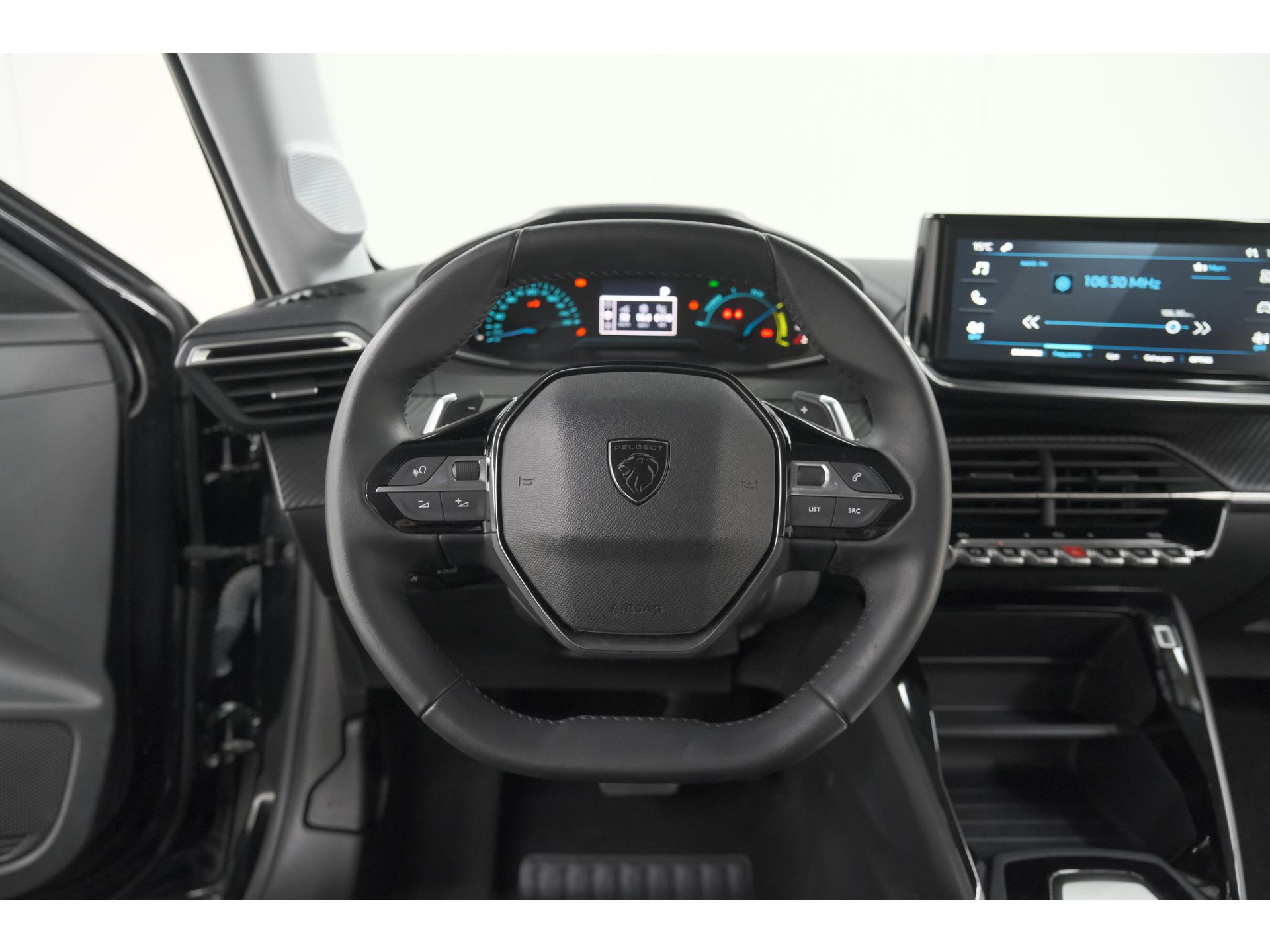 Peugeot 208 Hybrid 110 e-DCS6 Style | Parkeersensoren | Apple Carplay | Cruise Control | Airco