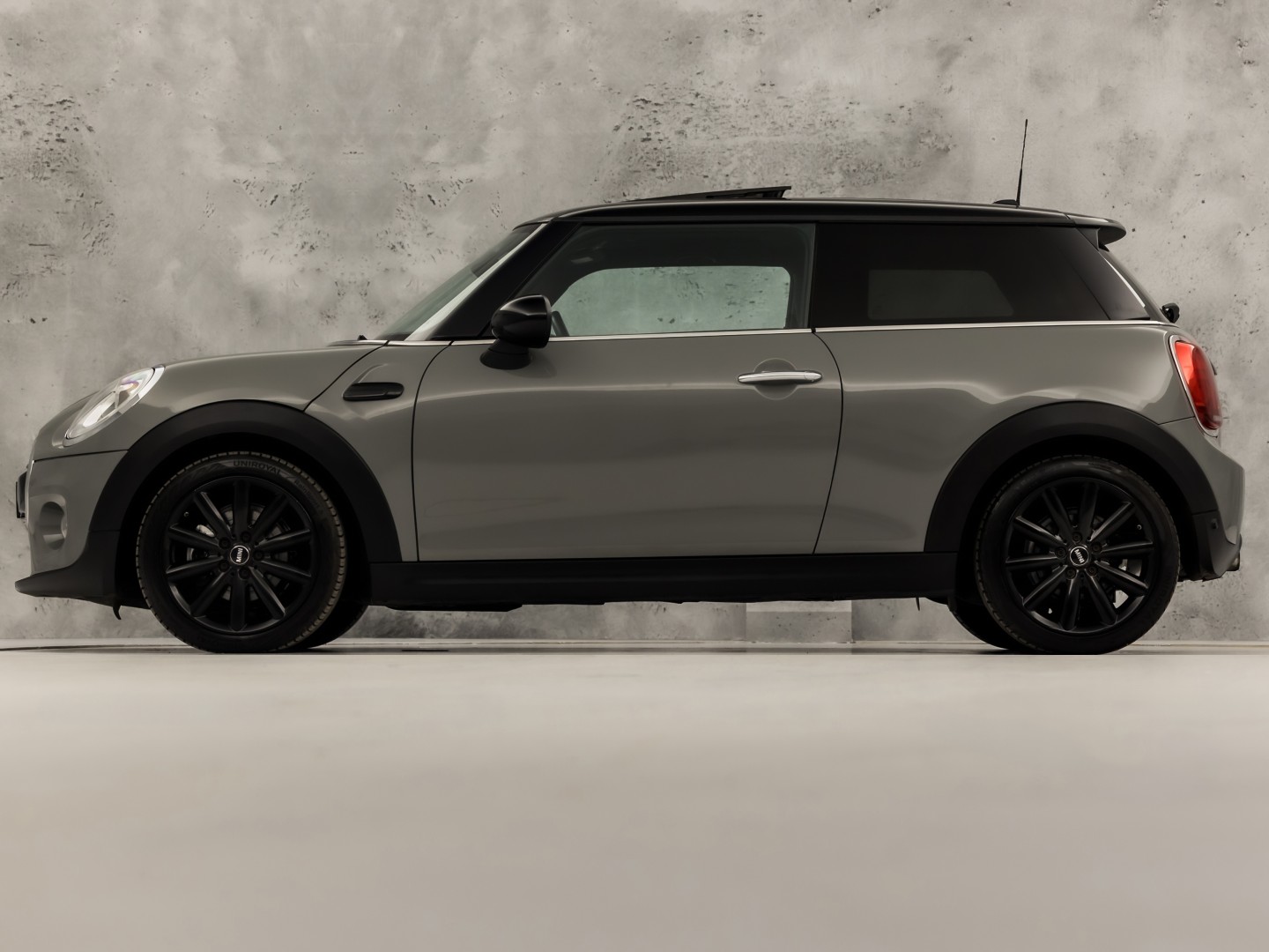 MINI One 1.5 Cooper Marylebone (PANORAMADAK, NAVIGATIE, CLIMATE, LEDER, STOELVERWARMING, SPORTSTOELEN, UNIUN JACK ACHTERLICHTEN, GETINT GLAS, NIEUWSTAAT)