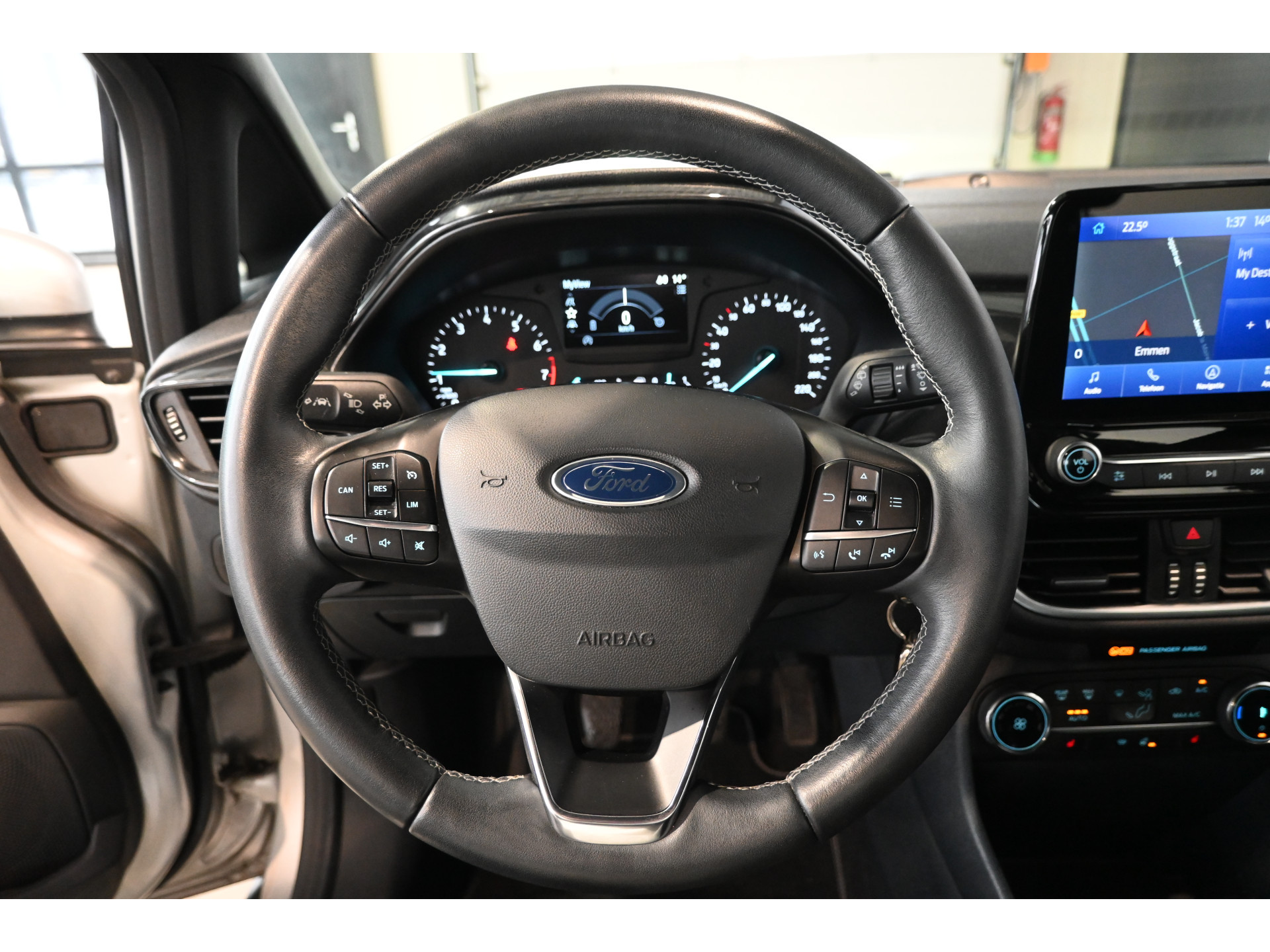 Ford Fiesta 1.0 EcoBoost Hybrid Active X Navigatie Caplay Stoel/Stuurverwarming Goed Onderhouden! Inruil Mogelijk!