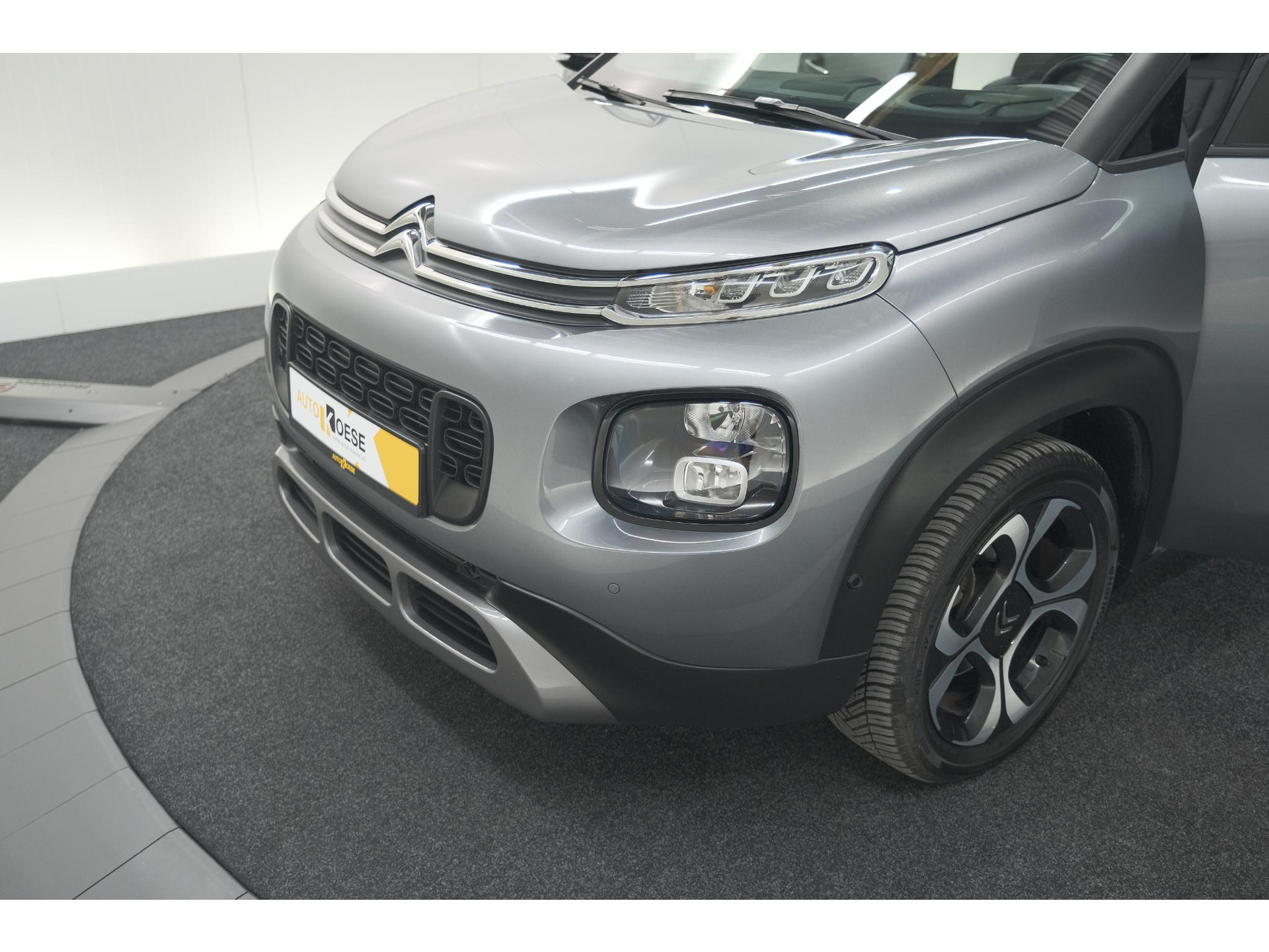 Citroen C3 Aircross PureTech 110 EAT6 Shine | Trekhaak | Panoramadak | Head-Up Display | Camera | Navigatie