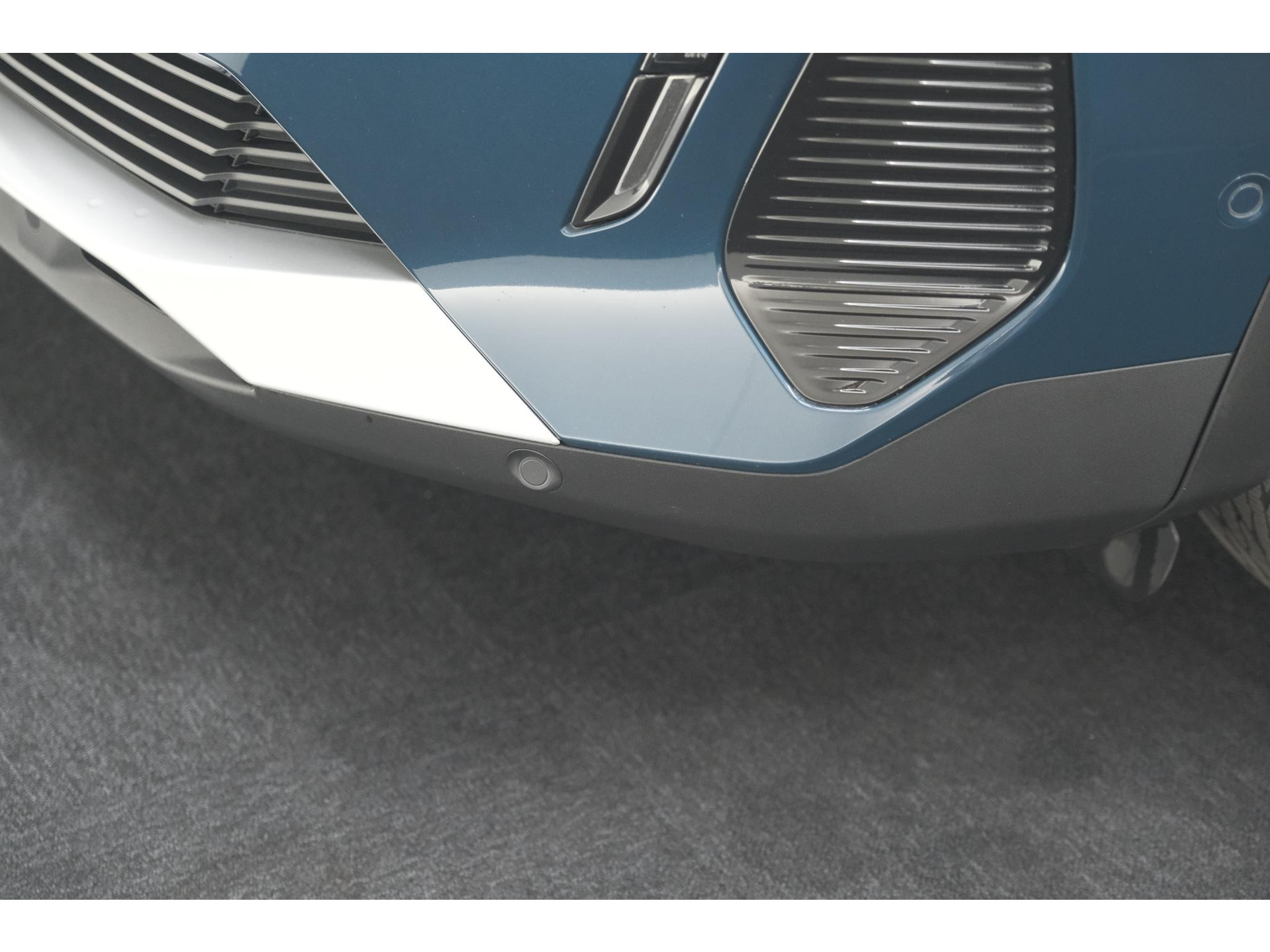 Peugeot 3008 PureTech 130 EAT8 GT | Adaptieve Cruise Control | Elektronische Kofferklep | Camera | Dodehoekdetectie