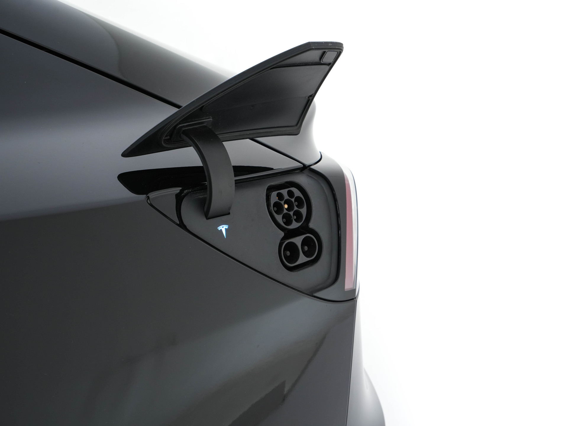 Tesla Model 3 Standard RWD Plus 60 kWh [ 3-Fase ] {SOH-84%} (INCL-BTW) Aut. *PANO | AUTO-PILOT | LEATHER | KEYLESS | FULL-LED | MEMORY-PACK | SURROUND-VIEW | DAB | CARPLAY | DIGI-COCKPIT | LANE-ASSIST | COMFORT-SEATS | 18"ALU*