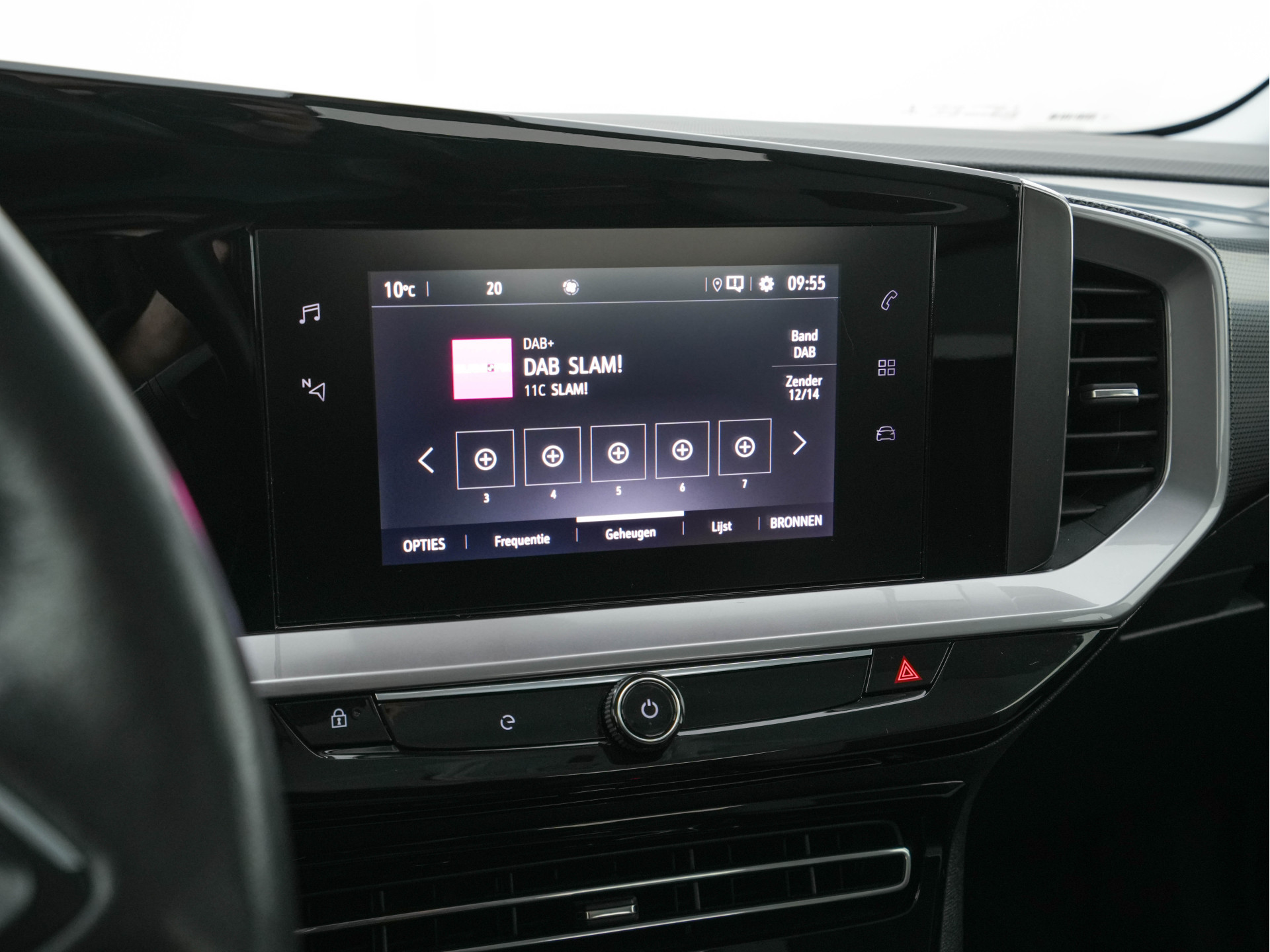 Opel Mokka-e Elegance 50-kWh 11kw Blue Ultimate [ 3-Fase ] {SOH-91%} (INCL-BTW) *FULL-LED | MICROFIBRE | HEATED-SEATS | DAB+ | KEYLESS | DIGI-COCKPIT | CARPLAY | AMBIENT-LIGHT | CAMERA | LANE-ASSIST | SPORT-SEATS | 17"ALU*