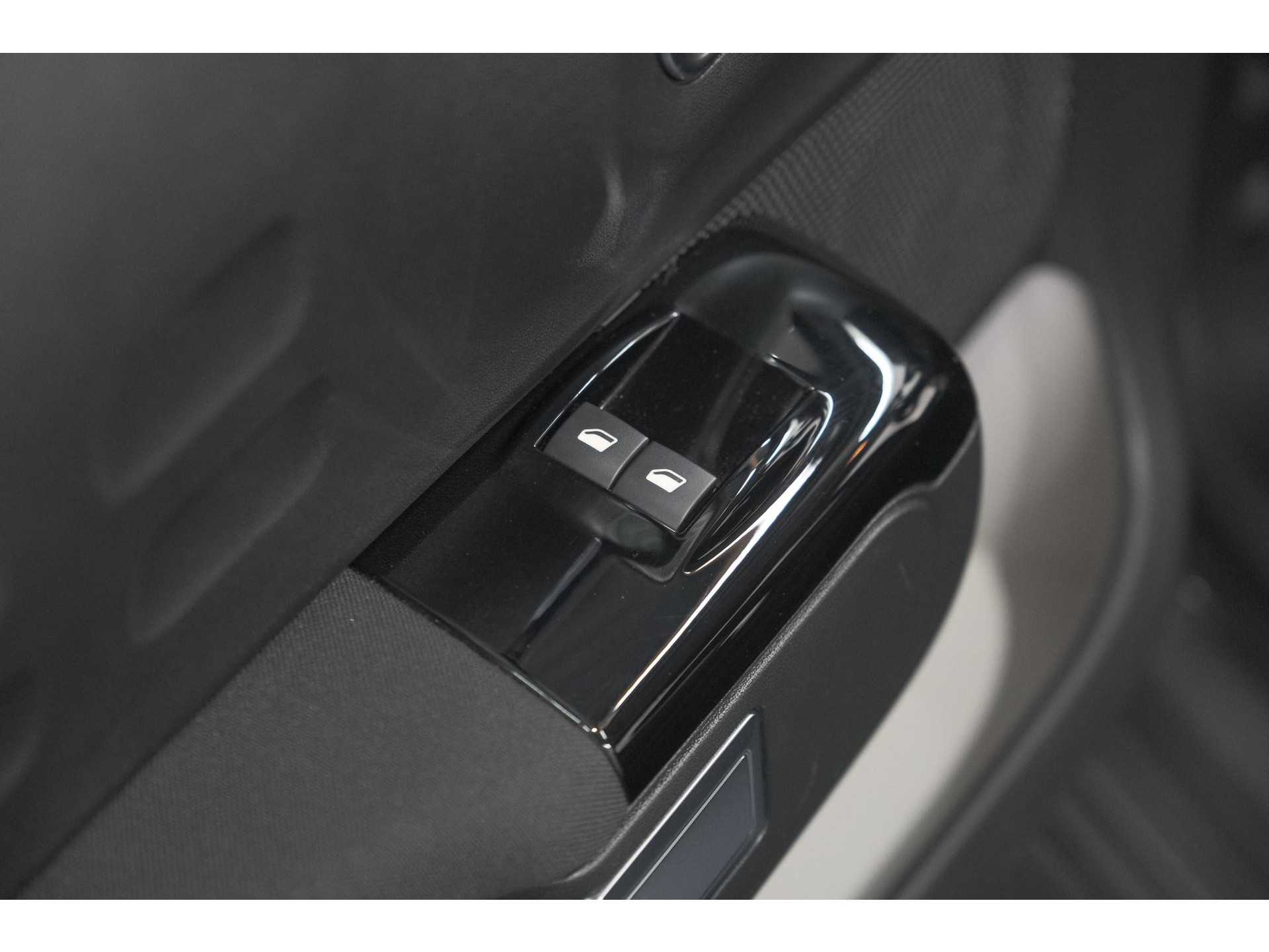 Citroen C3 PureTech 110 EAT6 C-Series | Apple Carplay | Parkeersensoren | Climate Control