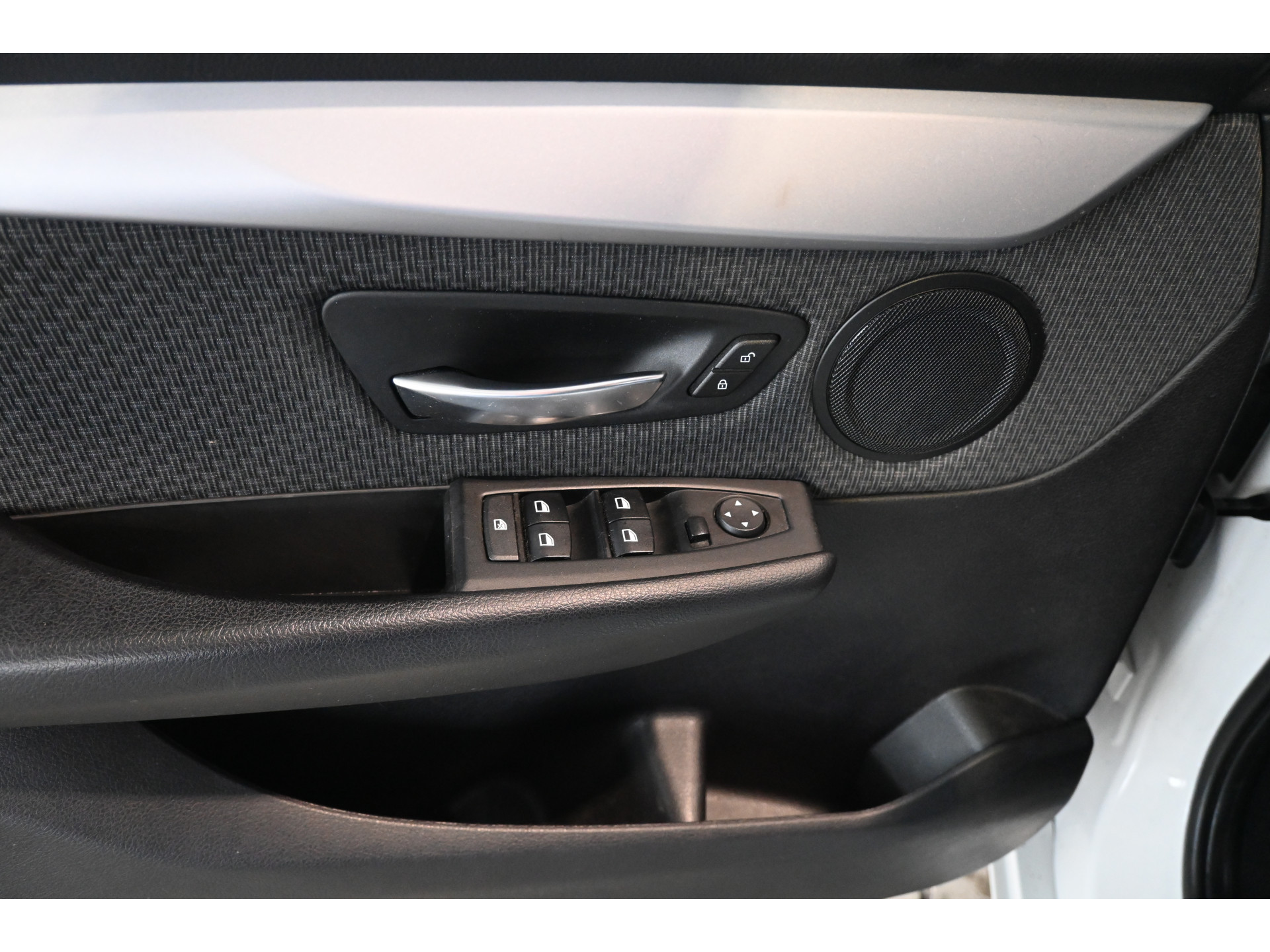BMW 2-serie Active Tourer 218i Airco Trekhaak LED Lichtmetaal Rijklaarprijs Inruil Mogelijk!