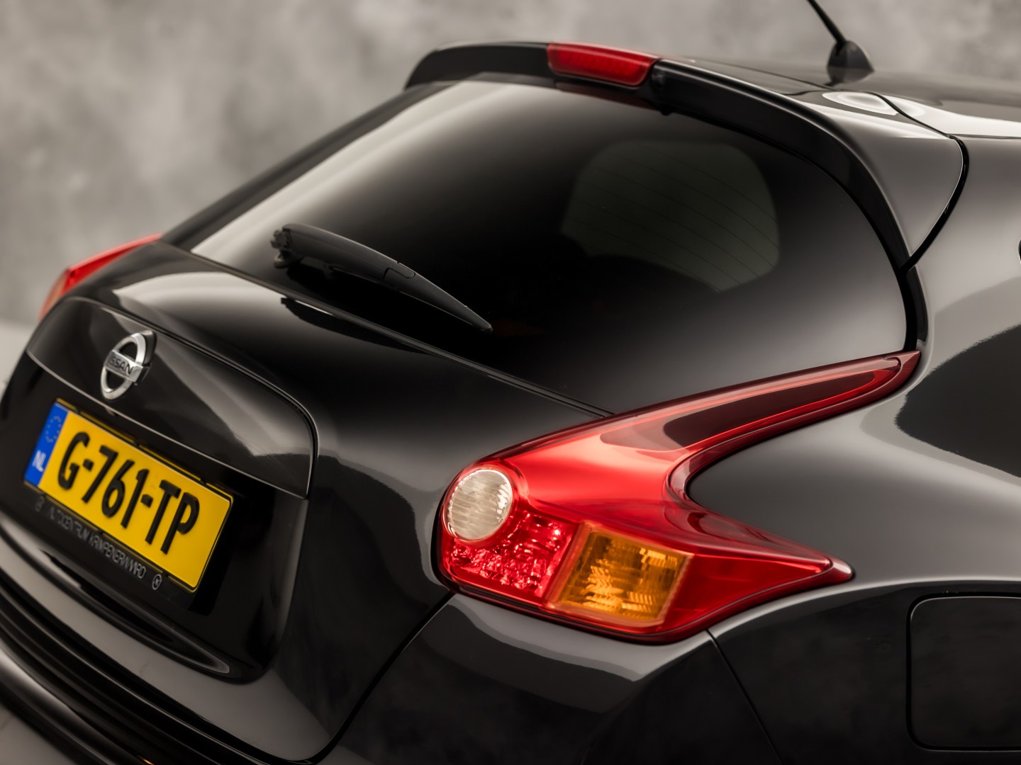 Nissan Juke 1.6 DIG-T Tekna (NAVIGATIE, CLIMATE, CAMERA, GETINT GLAS, KEYLESS, SPORTSTOELEN, LM VELGEN, CRUISE, NIEUWSTAAT)