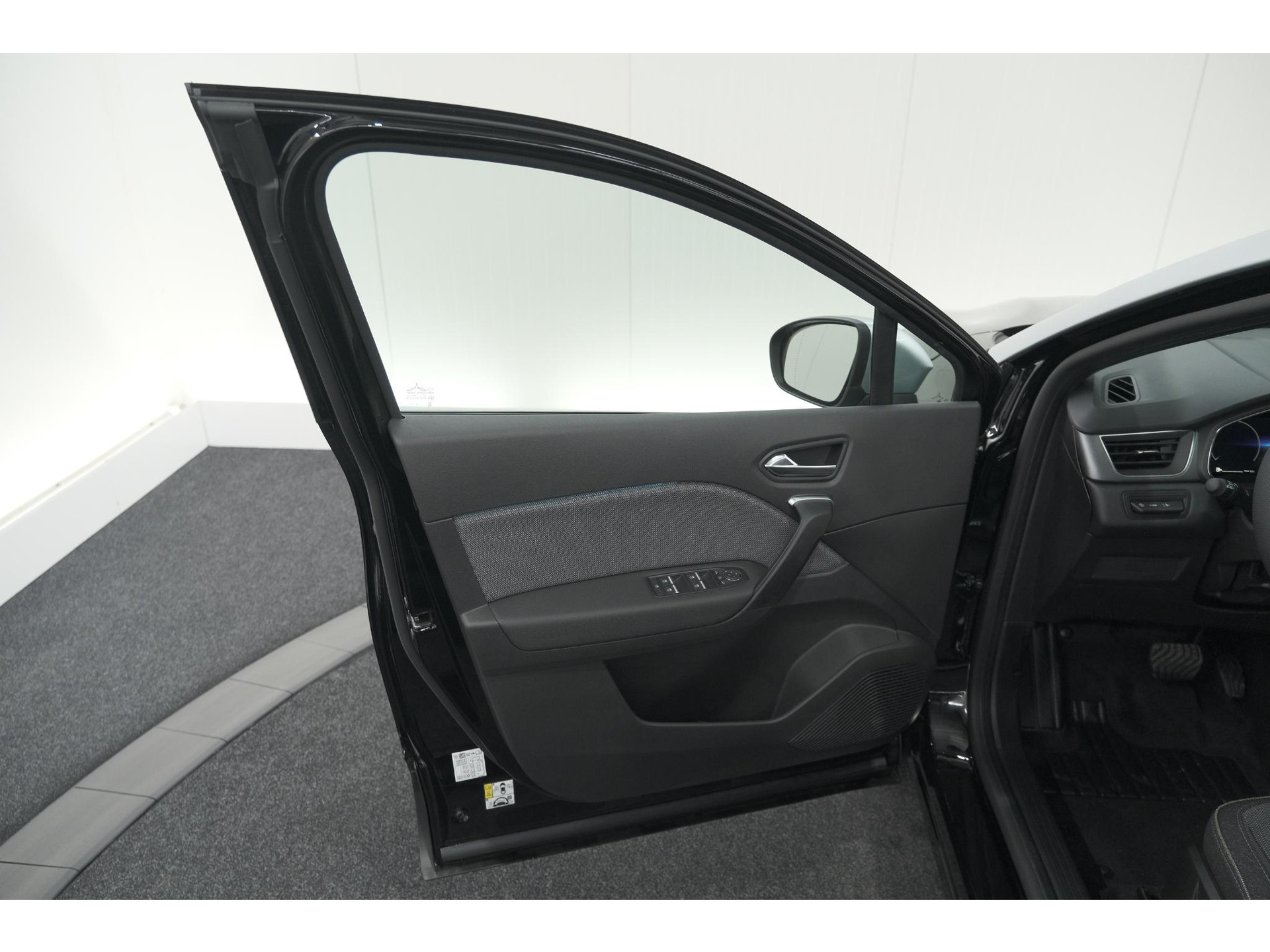 Renault Captur 1.6 E-Tech full hybrid 145 Techno | 360 Camera | Adaptieve Cruise Control | Apple Carplay | 18 Inch Lichtmetalen Velgen