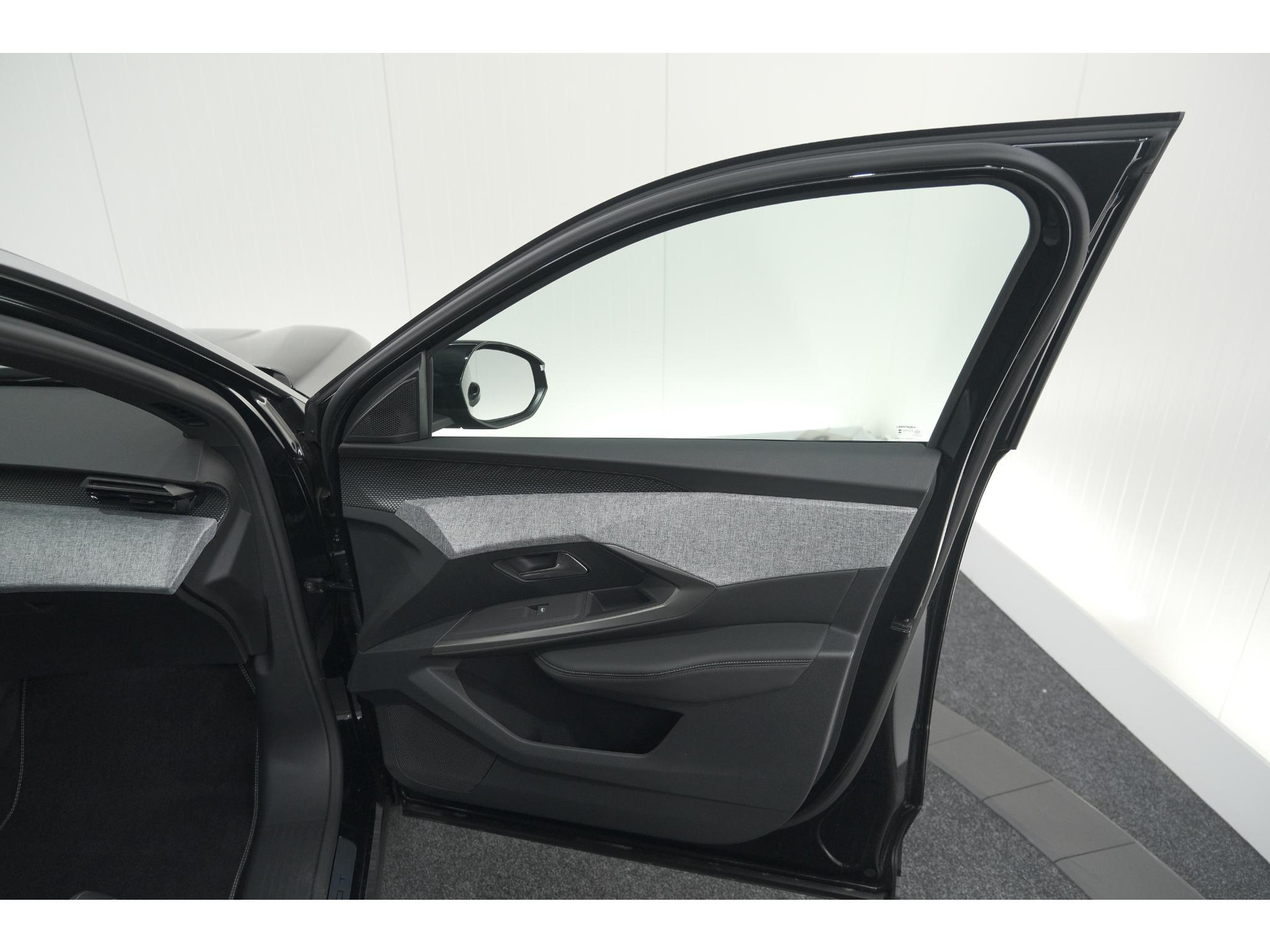 Peugeot 3008 Hybrid 145 e-DCS6 GT | Elektrische Kofferklep | Camera | Adaptieve Cruise Control | Apple CarPlay