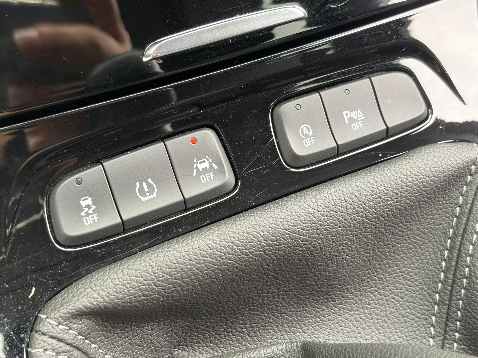 Opel Grandland X 1.2 Turbo Ultimate D-riem vv in 12-2024,1e Eigenaar,360° Camera,Trekhaak,131pk,6 Bak,Navi,Halfleder,Dodehoek,Rijstrooksensor,Keyless,Stoelverw,N.A.P,Apk tot 02-2027