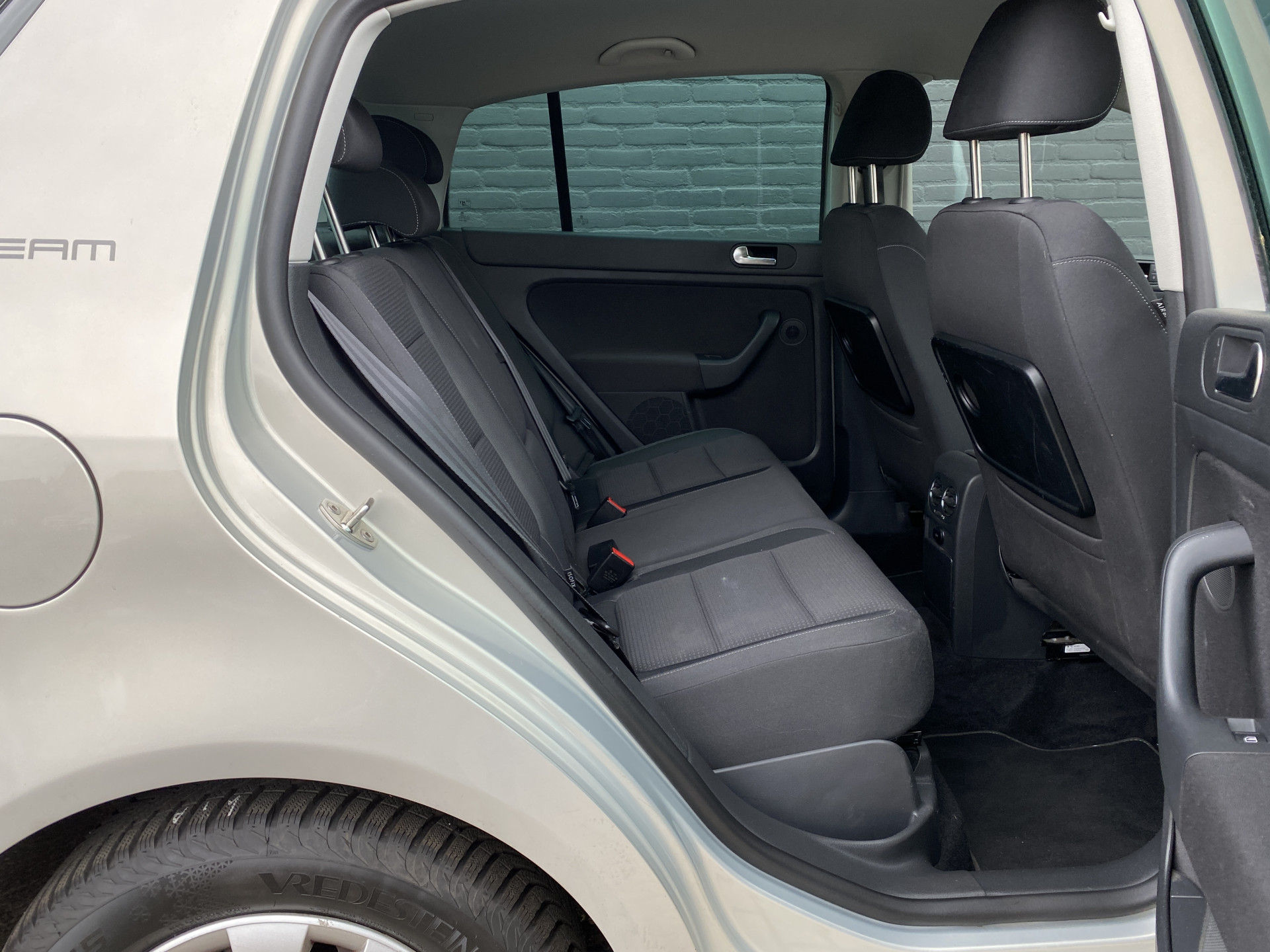 Volkswagen Golf Plus 1.4 TSI 122 pk Team AUT. | navigatie | cruise control | stoelverwarming | trekhaak | all season banden