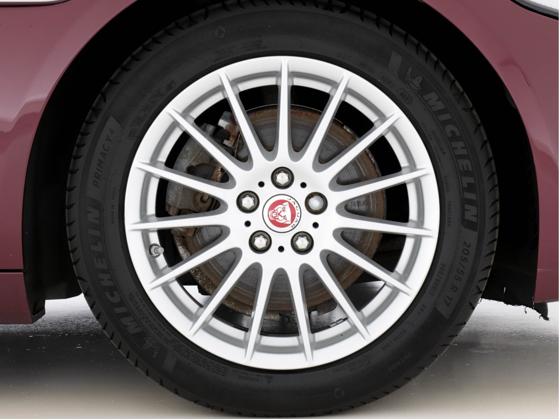 Jaguar XE 2.0 D Portfolio (INCL-BTW) Aut. *LEATHER | NAVI-FULLMAP | BI-XENON | CAMERA | ECC | COMFORT-SEATS | SHIFT-PADDLES | PDC | JAGUAR-AUDIO | CRUISE | LANE-ASSIST | TOWBAR | 18"ALU*