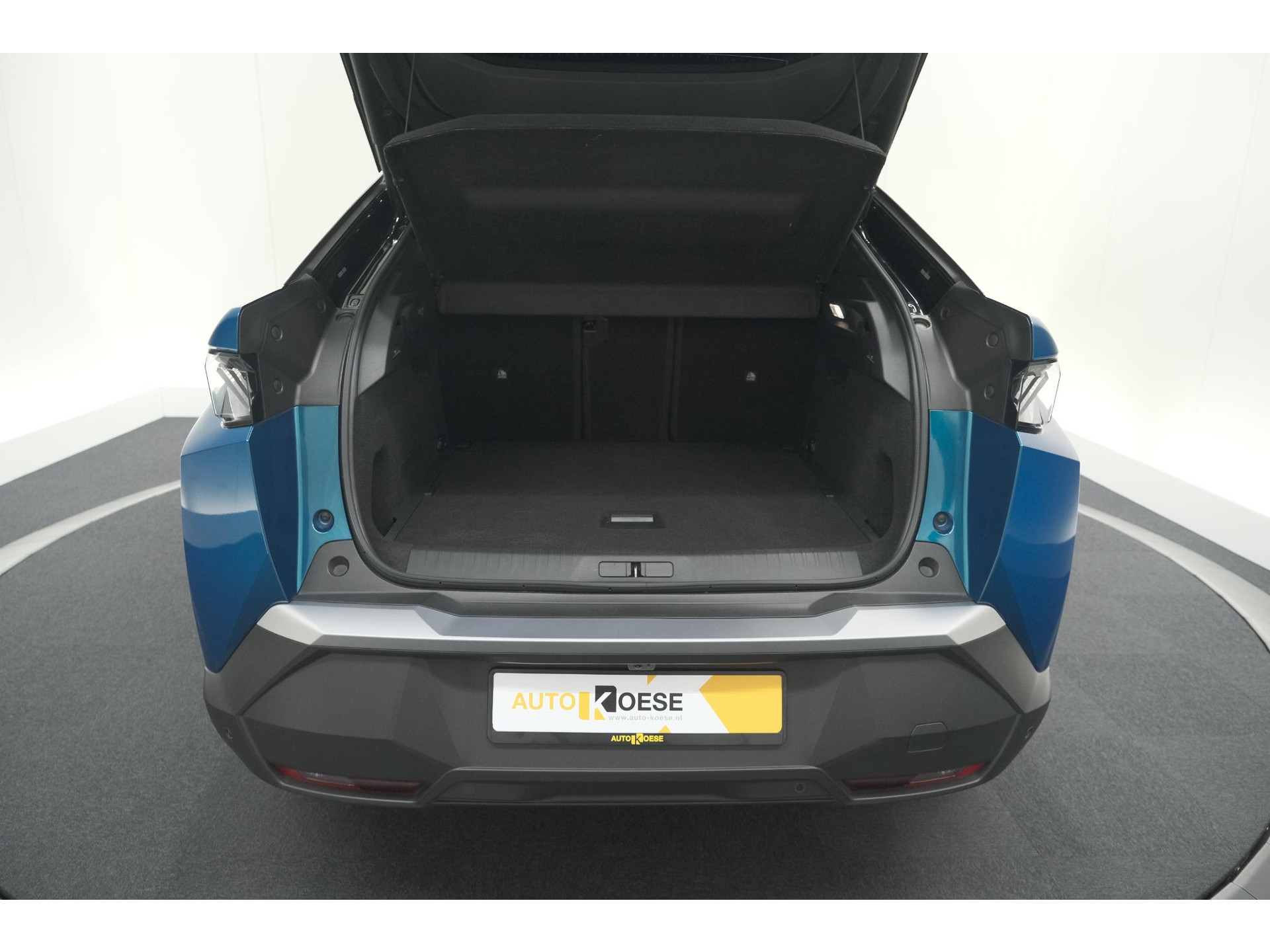 Peugeot 3008 1.2 Hybrid 136 GT | Panoramdak | 360 Camera | Stoelverwarming | Elektrische Kofferklep | Allseason Banden