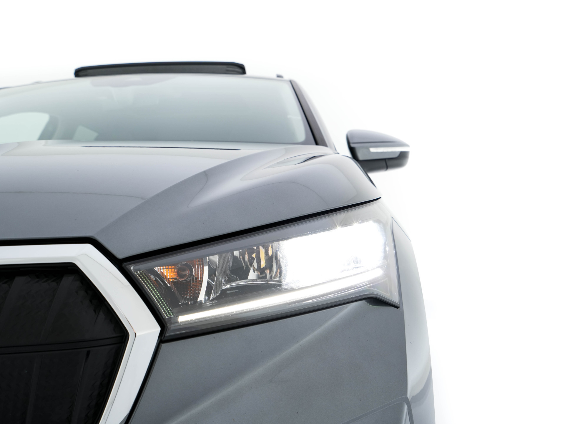 ŠKODA Enyaq iV 60 [ 3-Fase ] {SOH-87%} (INCL-BTW) *PANO | FULL-LED | DIGI-COCKPIT | CAMERA | KEYLESS | NAVI-FULLMAP | PRIVACY-GLASS | AMBIENT-LIGHT | ECC | COMFORT-SEATS | DAB + | PDC | CRUISE | CARPLAY | TOWBAR | 19 "ALU*