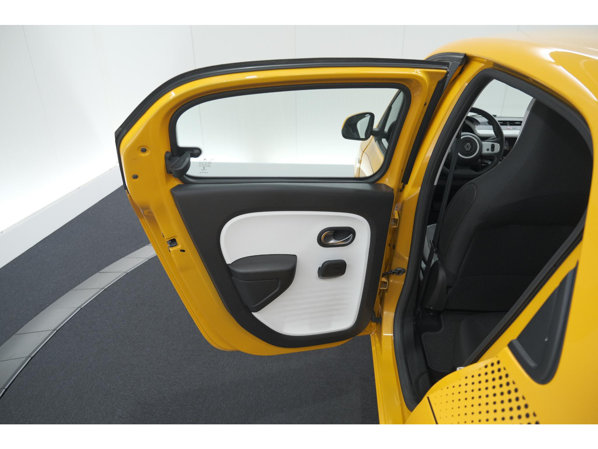 Renault Twingo Z.E. R80 Collection | Lage Kilometerstand | Apple Carplay | Climate Control