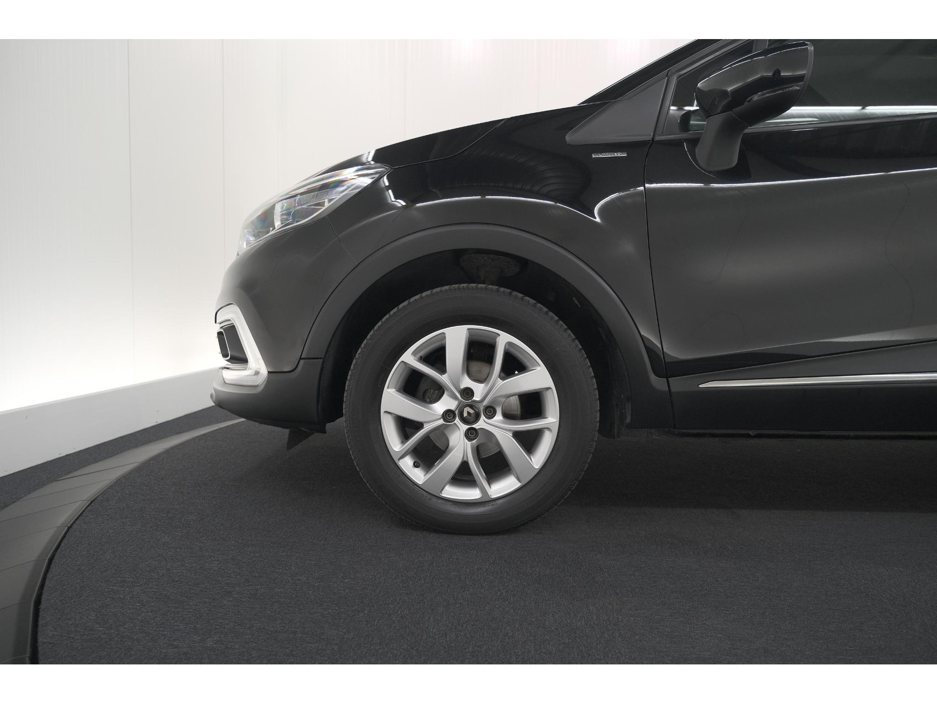 Renault Captur TCe 90 Limited | Trekhaak | Navigatie | Parkeersensoren