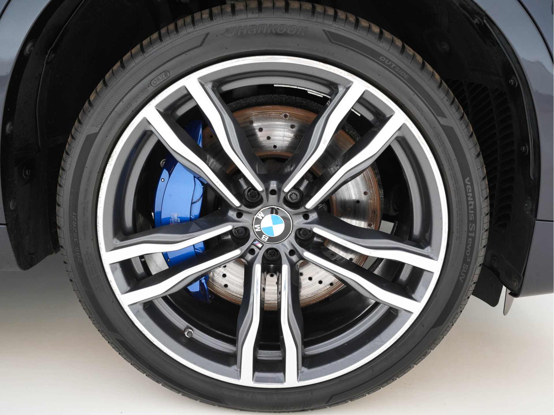 BMW X6 M Sport-Pack Innovation-Pack [ CHIP-TUNING 680-PK/850-Nm ] Aut. *LUXURY-LEATHER | NIGHT-VISION | TOPVIEW | MEMORY-PACK | HARMAN/KARDON-AUDIO | HEAD-UP | SOFT-CLOSE |  BLIND-SPOT | DAB+ | FULL-LED | NAVI-FULLMAP | HEATED-SPORTSEATS | SHIFTPADDLES |
