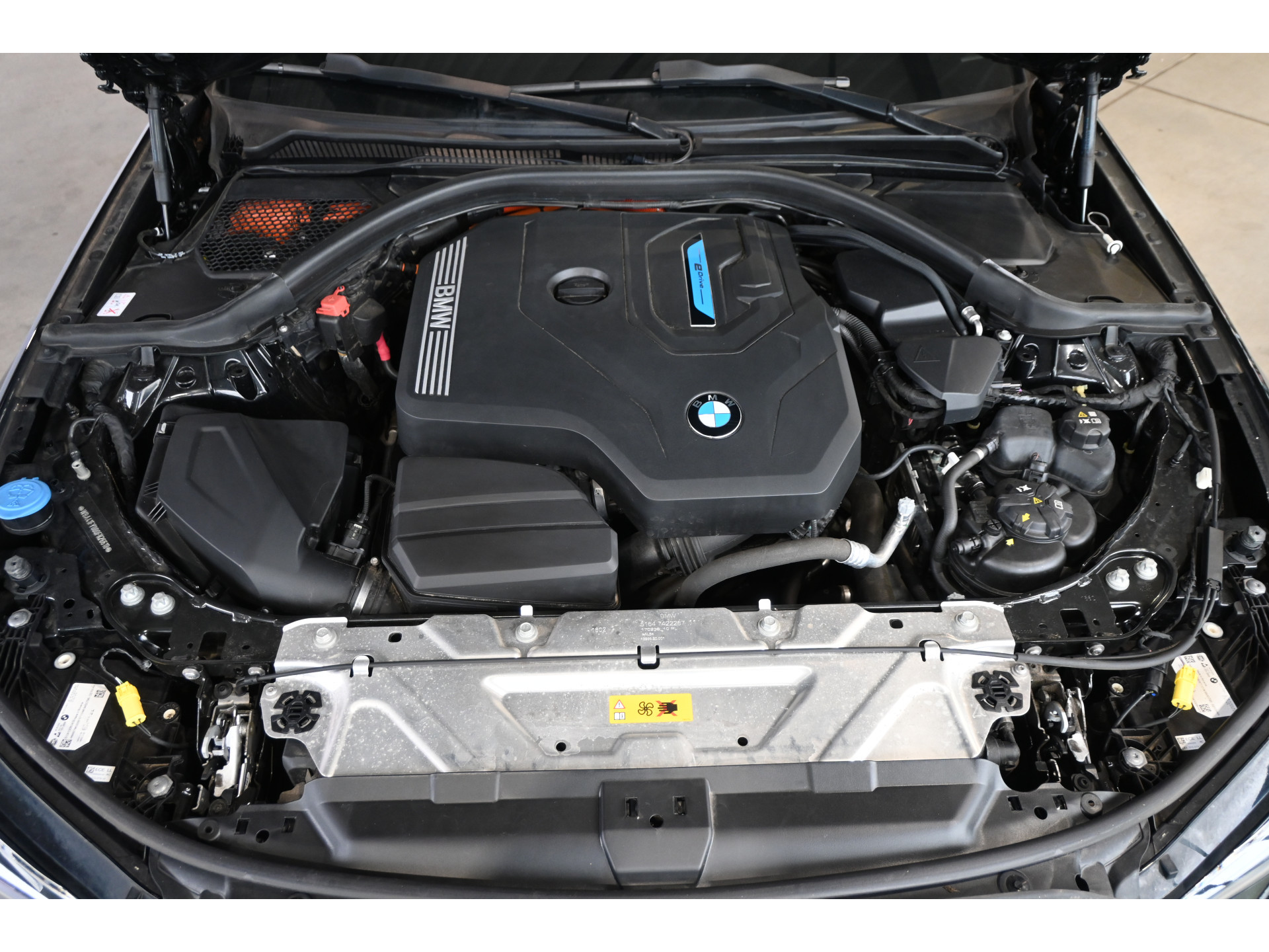 BMW 3-serie Touring 320e M-Sport Clima Cruise CarPlay LED Leder Navigatie 100% Onderhouden! Inruil Mogelijk!