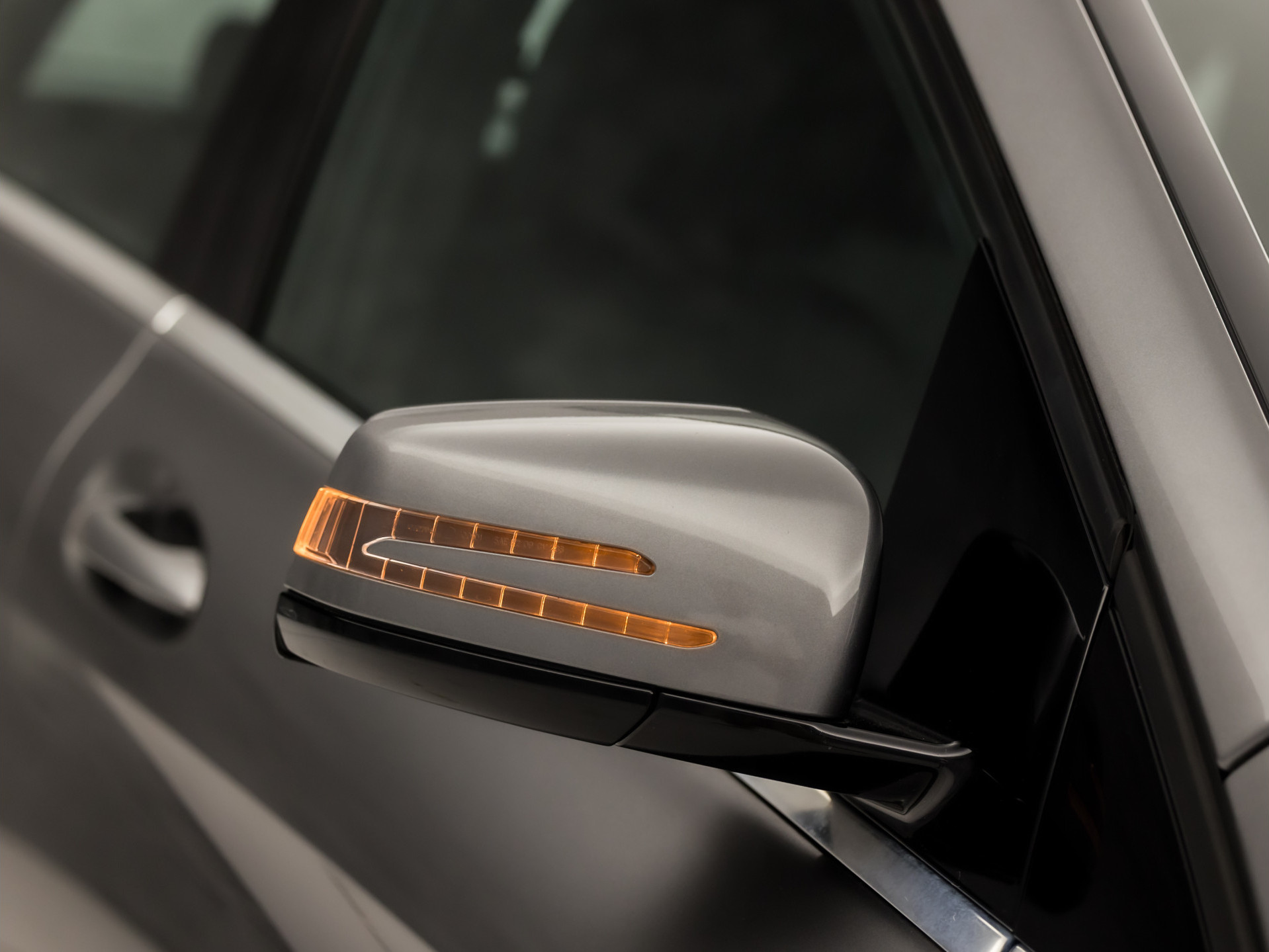 Mercedes-Benz B-Klasse 200 AMG Sport 157Pk (GROOT NAVI, CLIMATE, CAMERA, HARMAN/KARDON, STOELVERWARMING, LEDEREN SPORTSTOELEN, HARMAN/KARDON, XENON, ZWART HEMEL, NIEUWSTAAT)