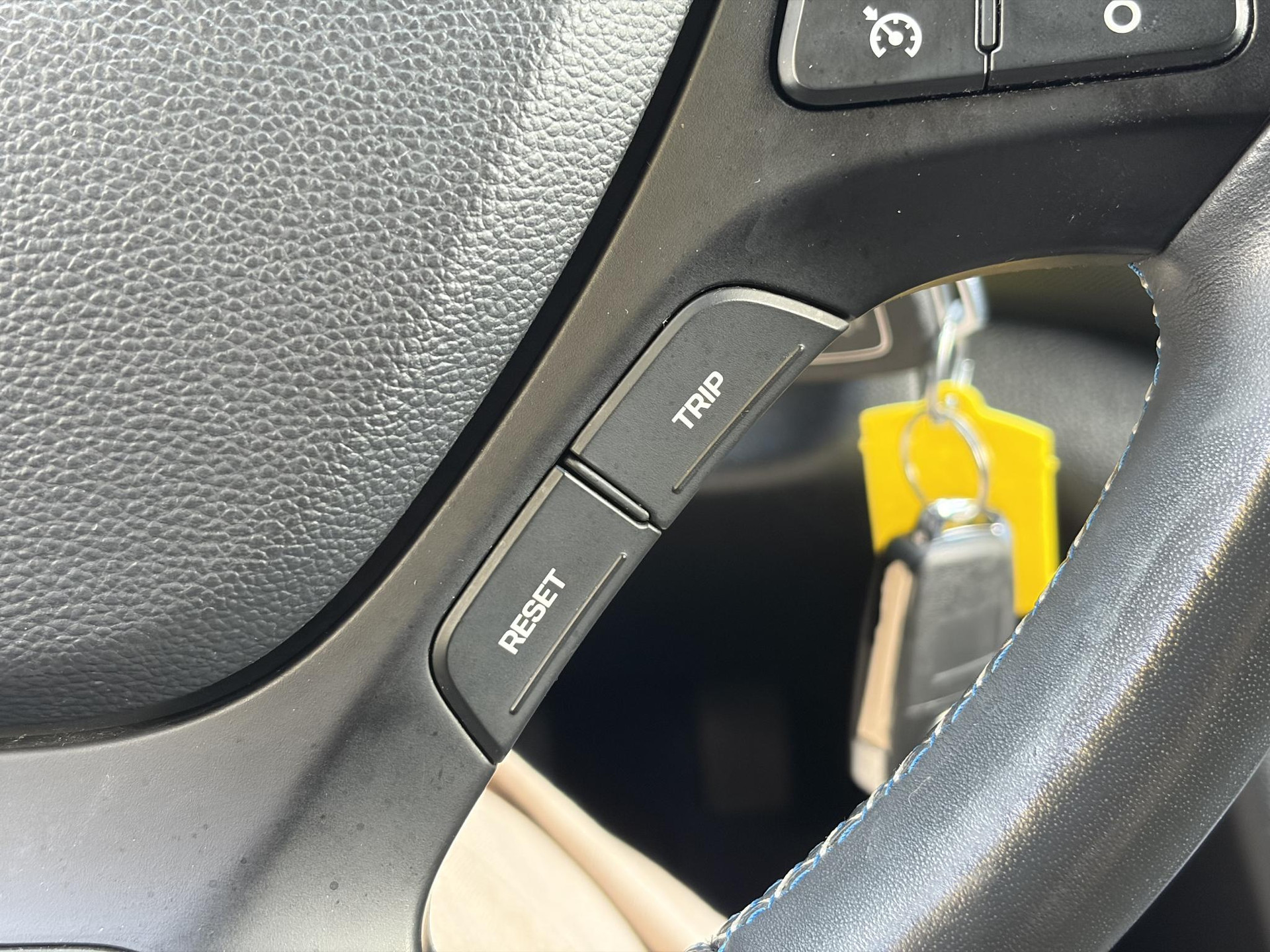 Hyundai i10 1.0i i-Motion Go! 2016 ✓Navi✓Clima✓Cruise✓Recent beurt gehad✓2eEigenaar✓5 Deurs✓N.A.P✓Weinig km✓Zeer Zuinig✓Apk tot 03-2027