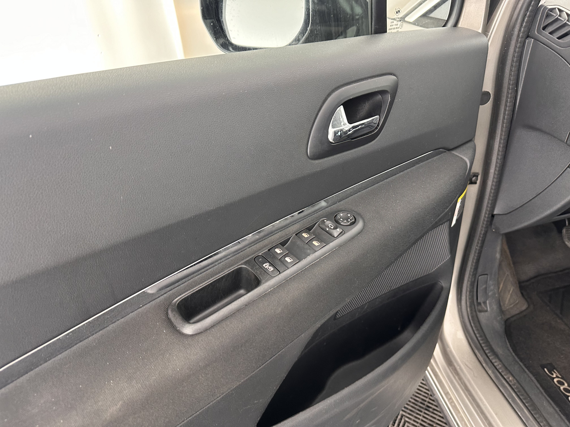 Peugeot 3008 2.0 HDiF HYbrid4 Aut. *NAVI-FULLMAP | COMFORT-SEATS | ECC | SHIFT-PADDLES | PDC | CRUISE | 16''ALU*