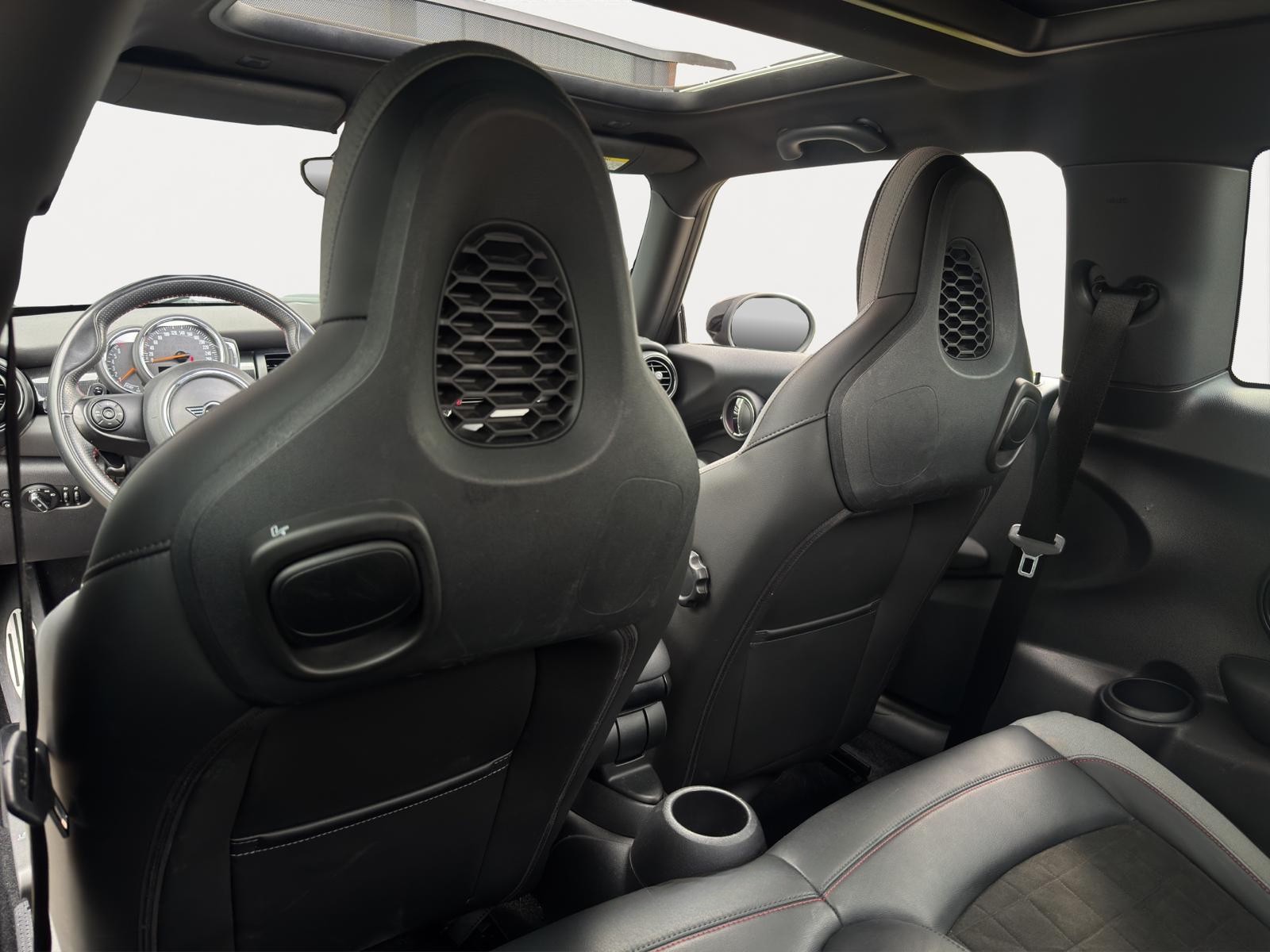 MINI 3-Deurs 2.0 Cooper S 192PK John Cooper Works Pano Schaalstoelen