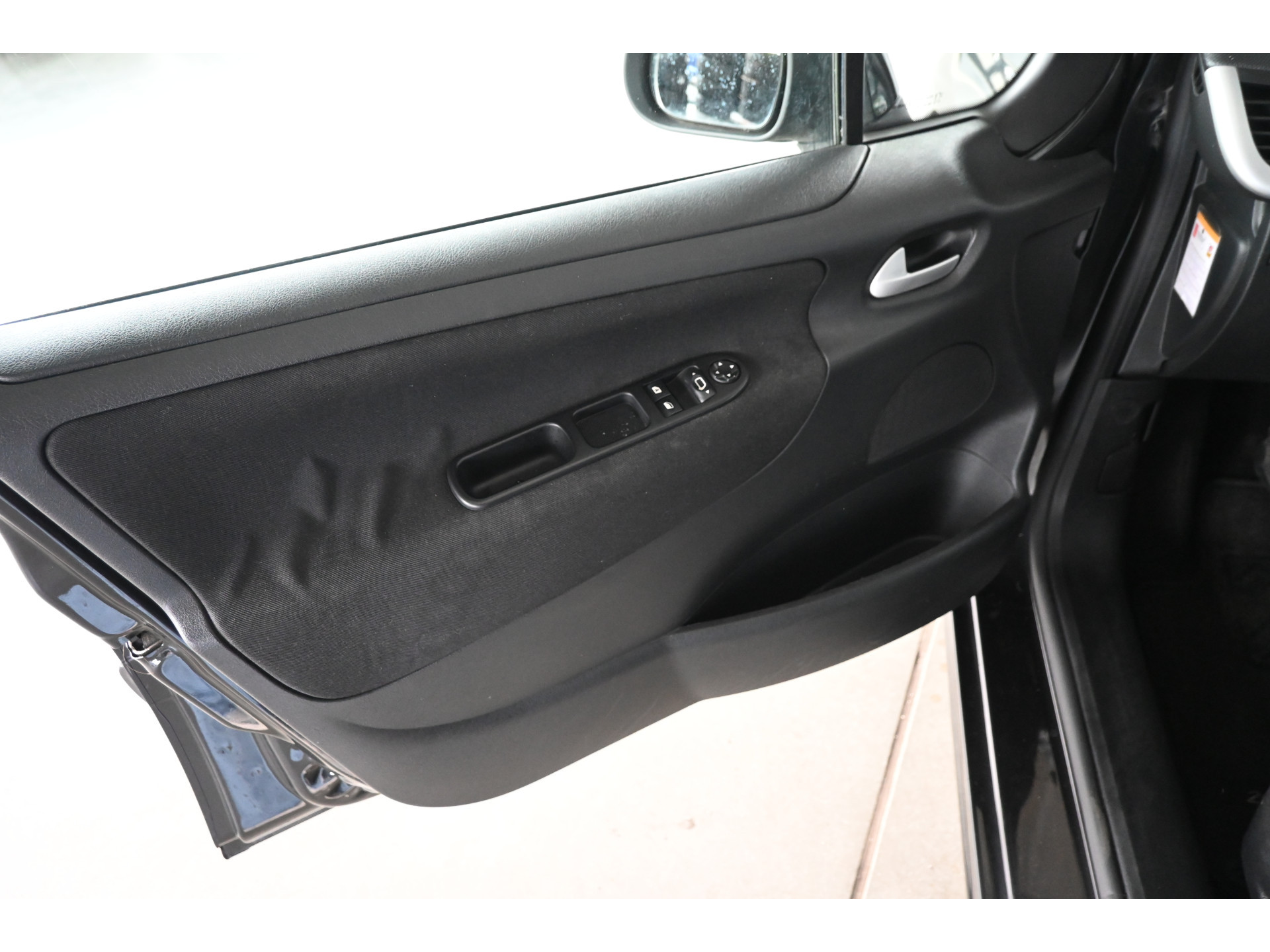 Peugeot 207 1.4 VTi Urban Move Airco Cruise Control Trekhaak All in Prijs! Inruil Mogelijk!