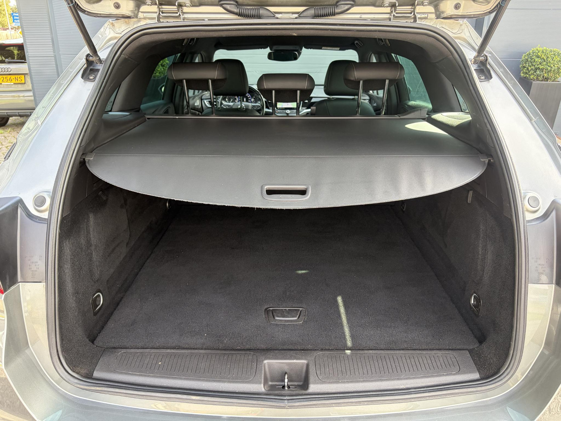 Opel Astra Sports Tourer 1.2 Ultimate ✓146pk✓Carplay✓Camera✓Stoelverw✓Stuurverw✓Keyless✓Pdc V+A✓Alcantara-Leder✓Clima✓Cruise✓6 Bak✓Rijstrooksensor✓Dodehoeksensor✓17''Lm velgen✓N.A.P✓Apk tot 11-2028