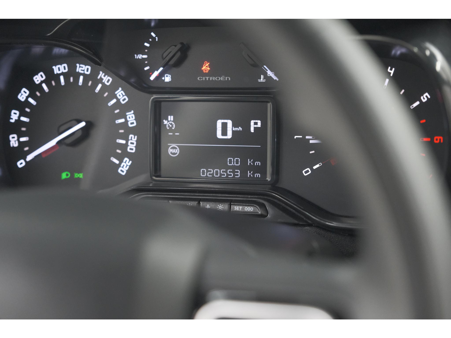 Citroen C3 PureTech 110 EAT6 Max | Parkeersensoren | Apple Carplay | 16 Inch Lichtmetalen Velgen
