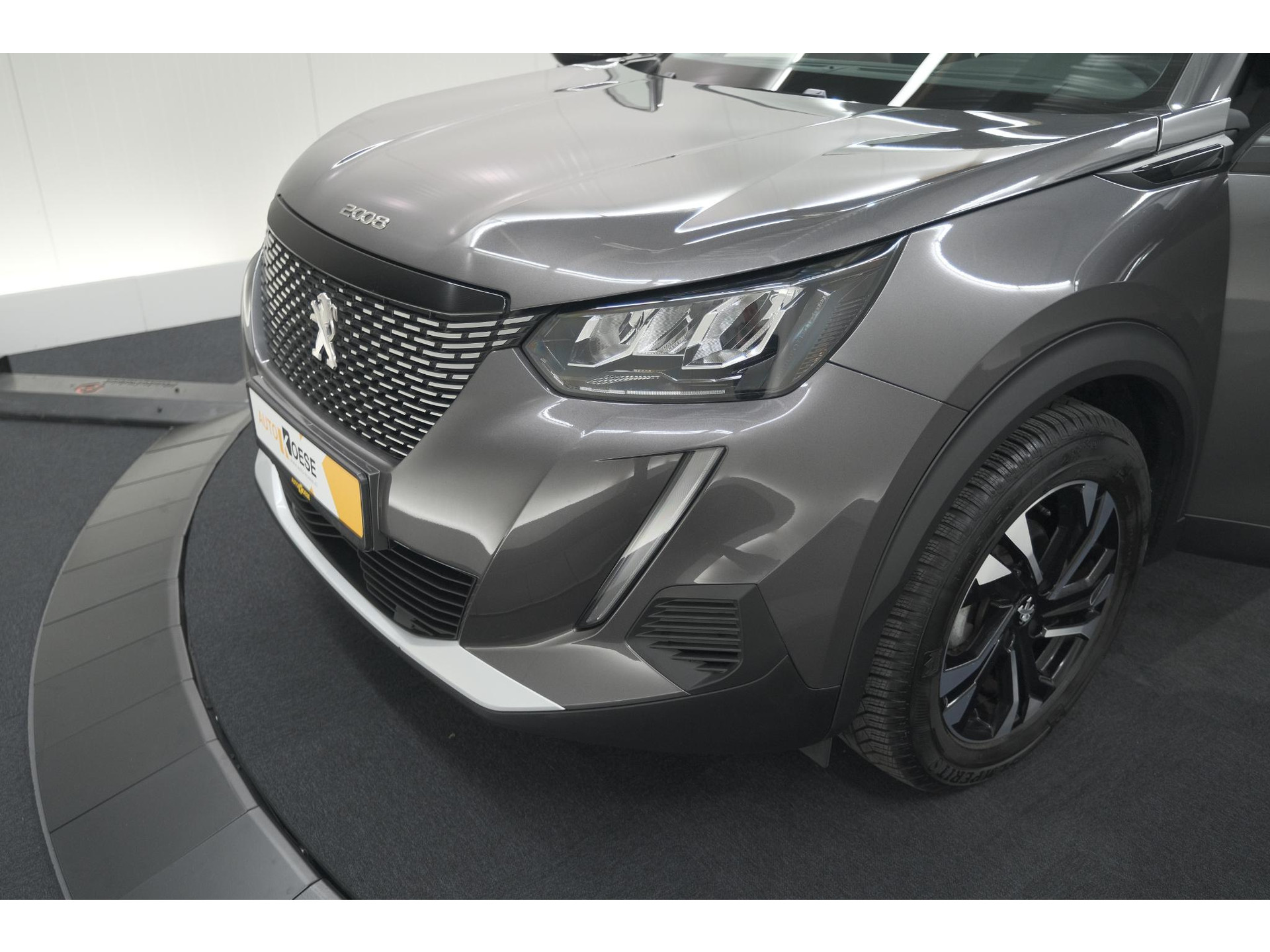 Peugeot 2008 PureTech 130 EAT8 Allure Pack | Trekhaak | Camera | Navigatie | Parkeersensoren