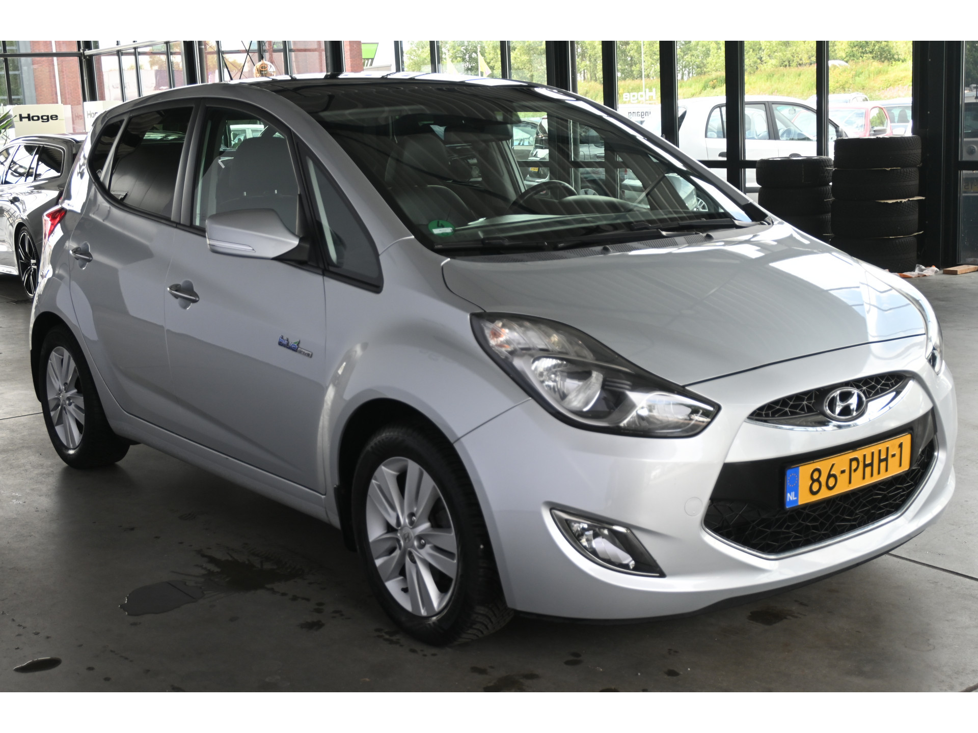 Hyundai ix20 1.4i i-Catcher Clima Navigatie Schuifdak Trekhaak Goed Onderhouden! Inruil Mogelijk!