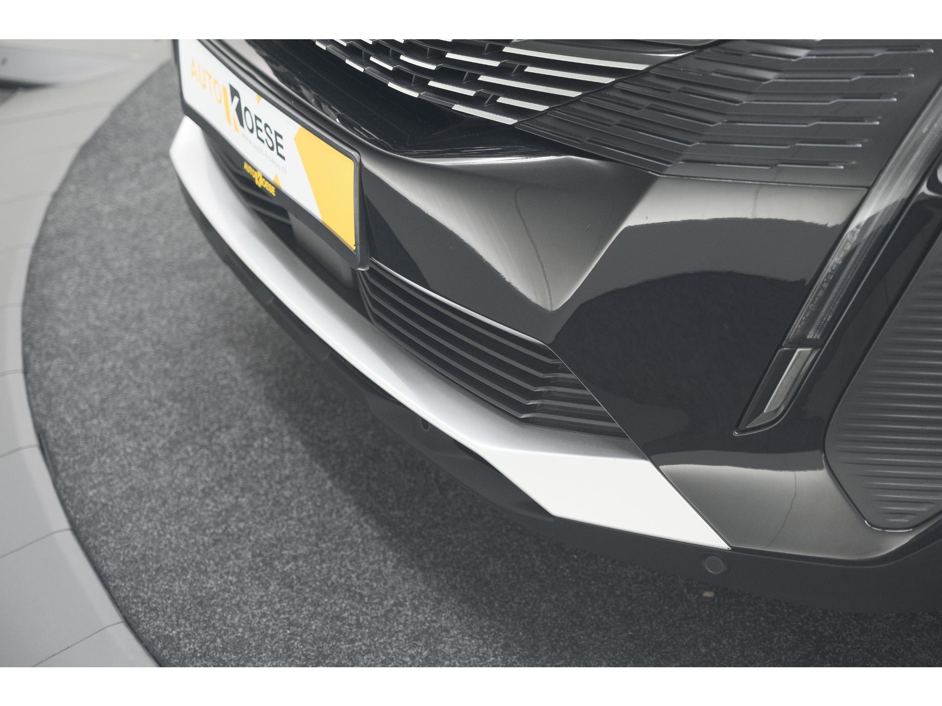 Peugeot 5008 PureTech 130 EAT8 Active Pack Business | 7 Zitplaatsen | Camera | Navigatie | Apple Carplay | Parkeersensoren