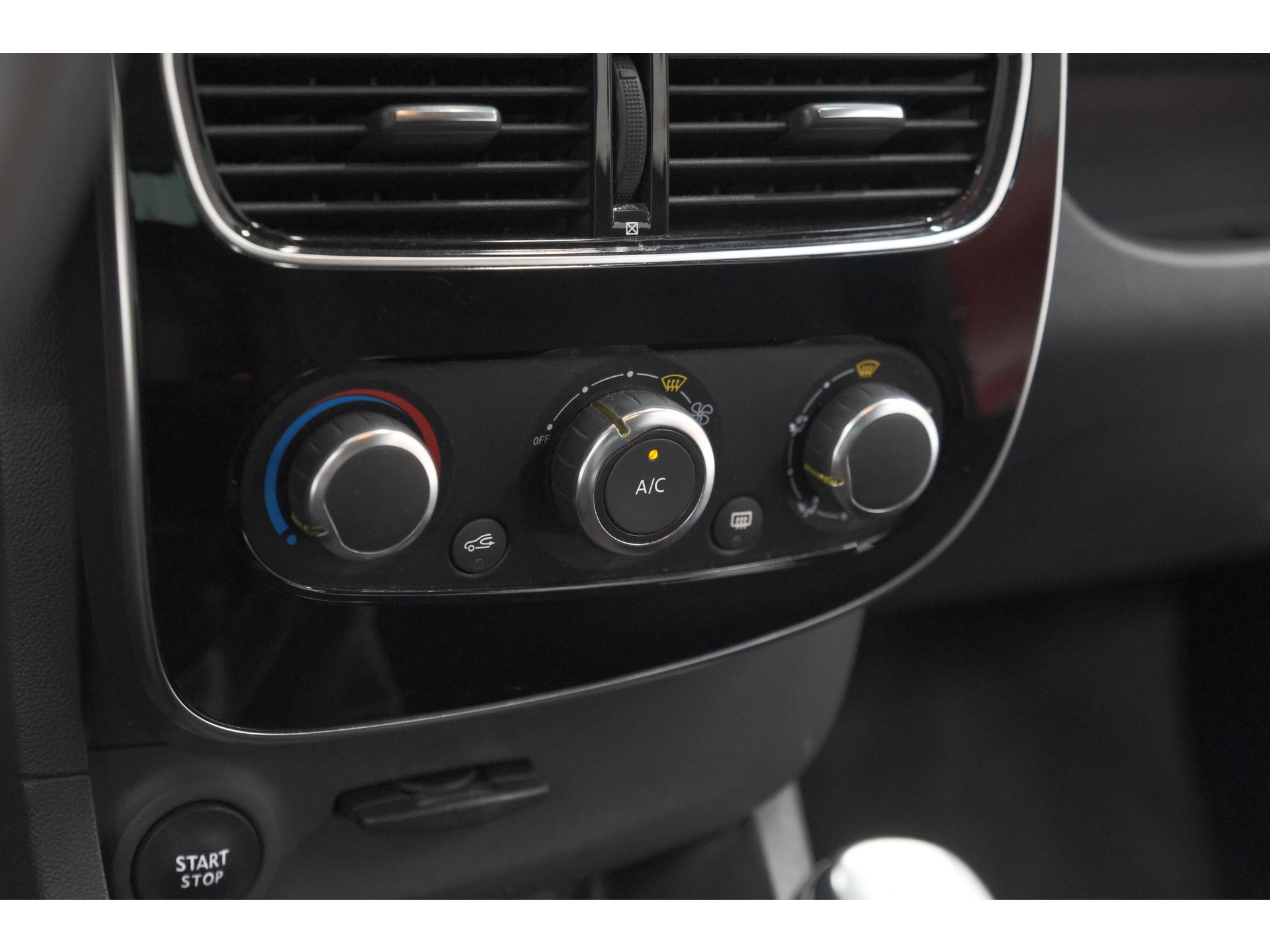Renault Clio TCe 90 Limited | Trekhaak | Parkeersensoren | Navigatie