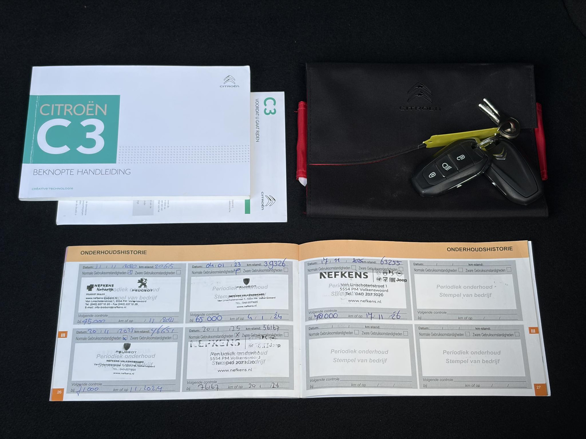 Citroen C3 1.2 PureTech Shine ✓Dealer Onderhouden✓2e Eigenaar✓Carplay✓Camera✓Navi✓Clima✓Cruise✓Pdc V+A✓Keyless✓Halfleder✓Trekhaak✓Rijstrooksensor✓Dodehoeksensor✓17'' Lm velgen✓N.A.P✓Nieuwe Apk bij Aflevering