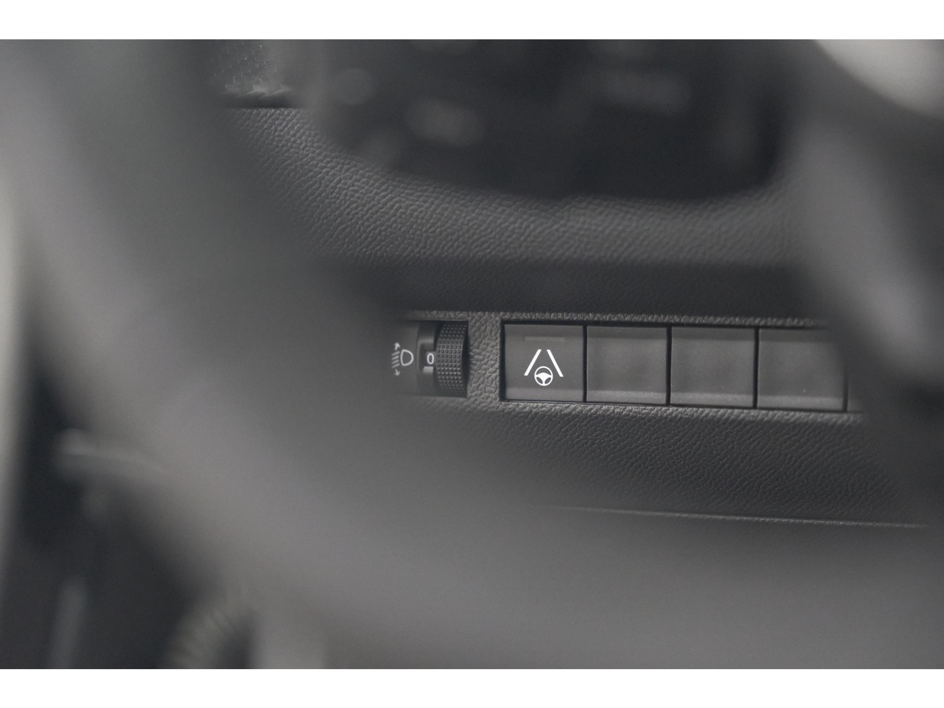 Peugeot 208 Hybrid 100 e-DCS6 Allure | Camera | Apple Carplay | Keyless Entry | Parkeersensoren