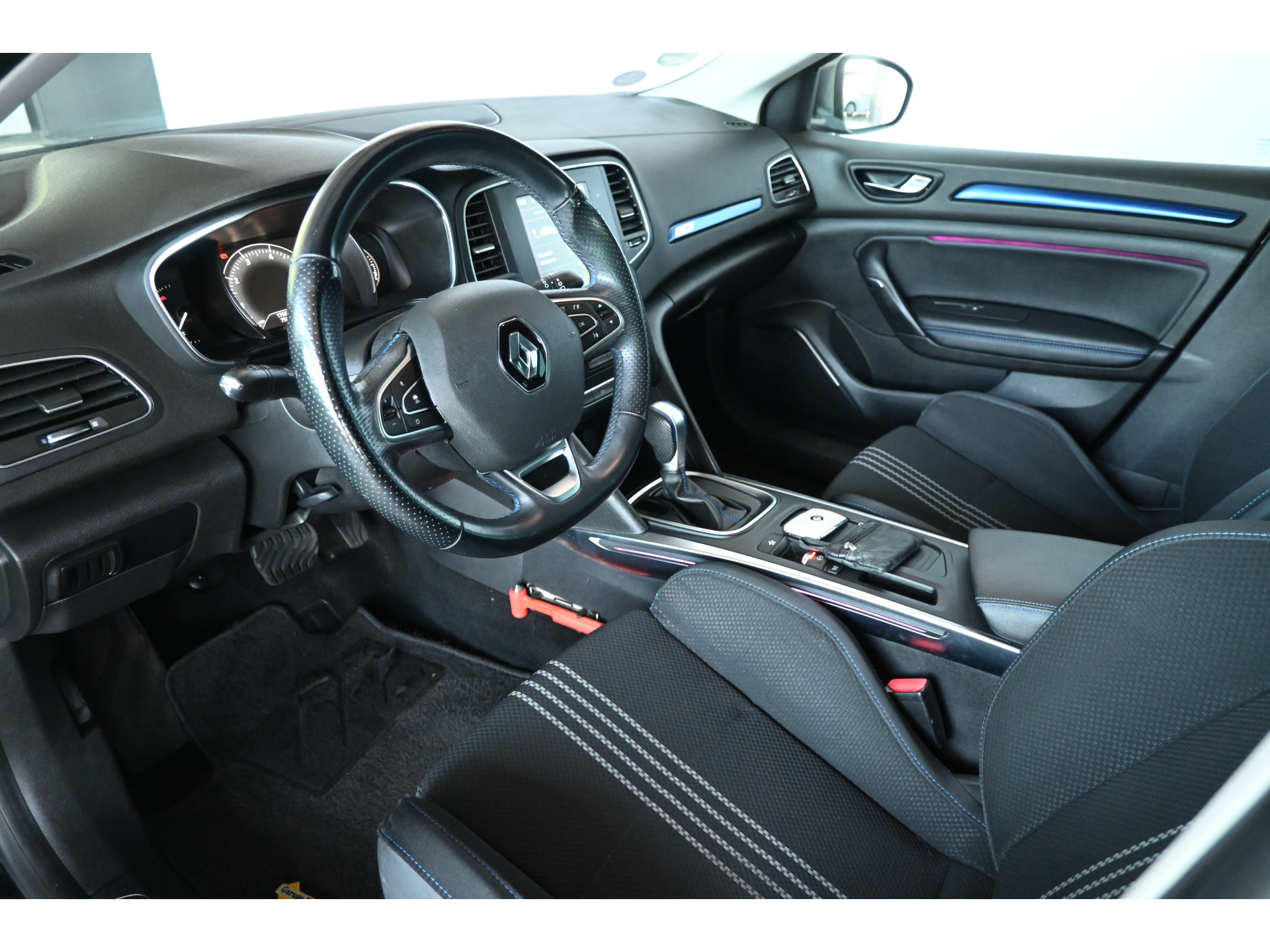 Renault Mégane Estate 1.2 TCe Automaat GT-Line Clima Cruise Led Camera Navigatie Stoelverwarming Inruil Mogelijk!