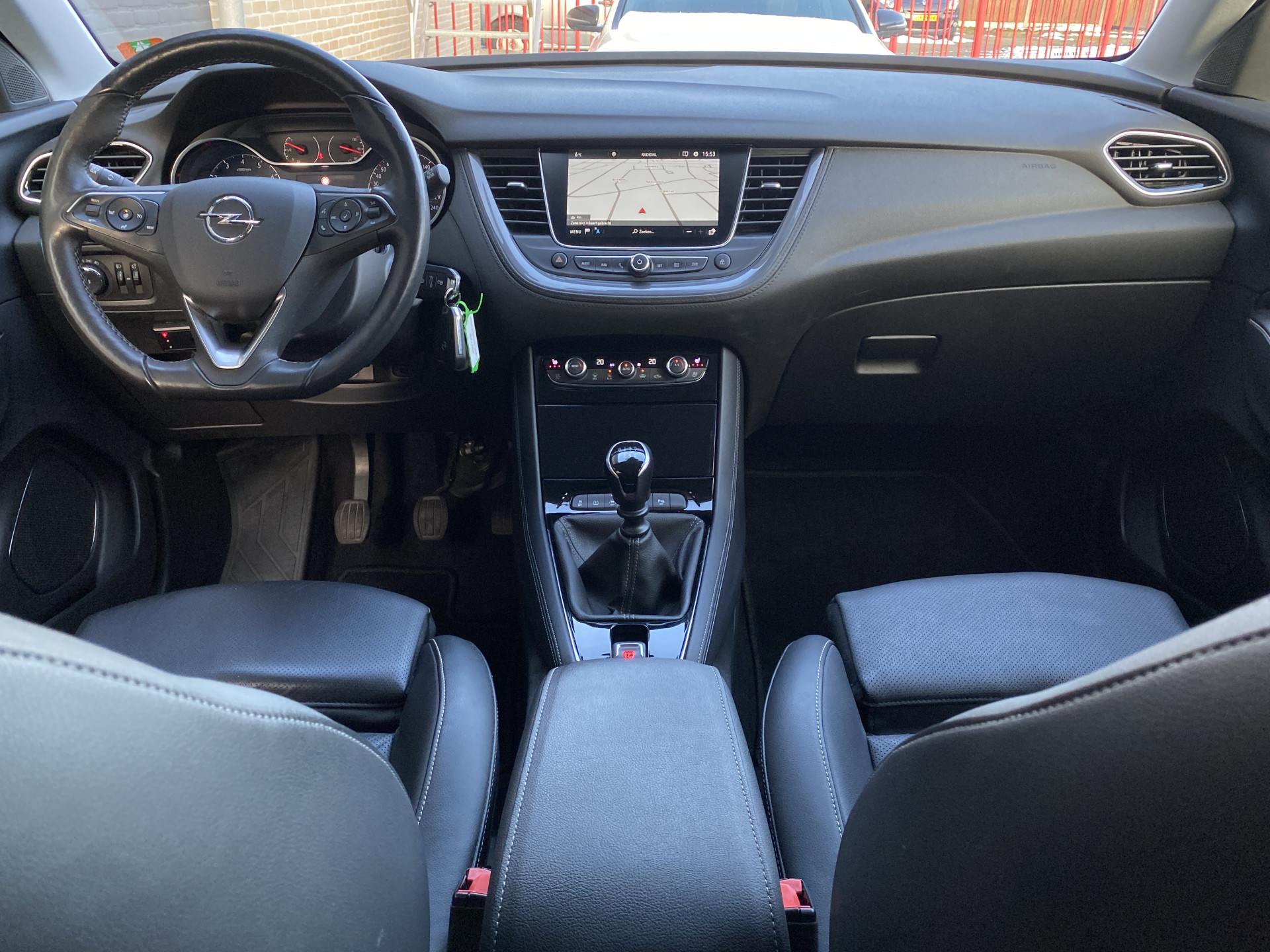 Opel Grandland X 1.2 Turbo Business Executive 130 pk | 1e eigenaar | dealer onderh. | leder interieur | navigatie | camera | carplay