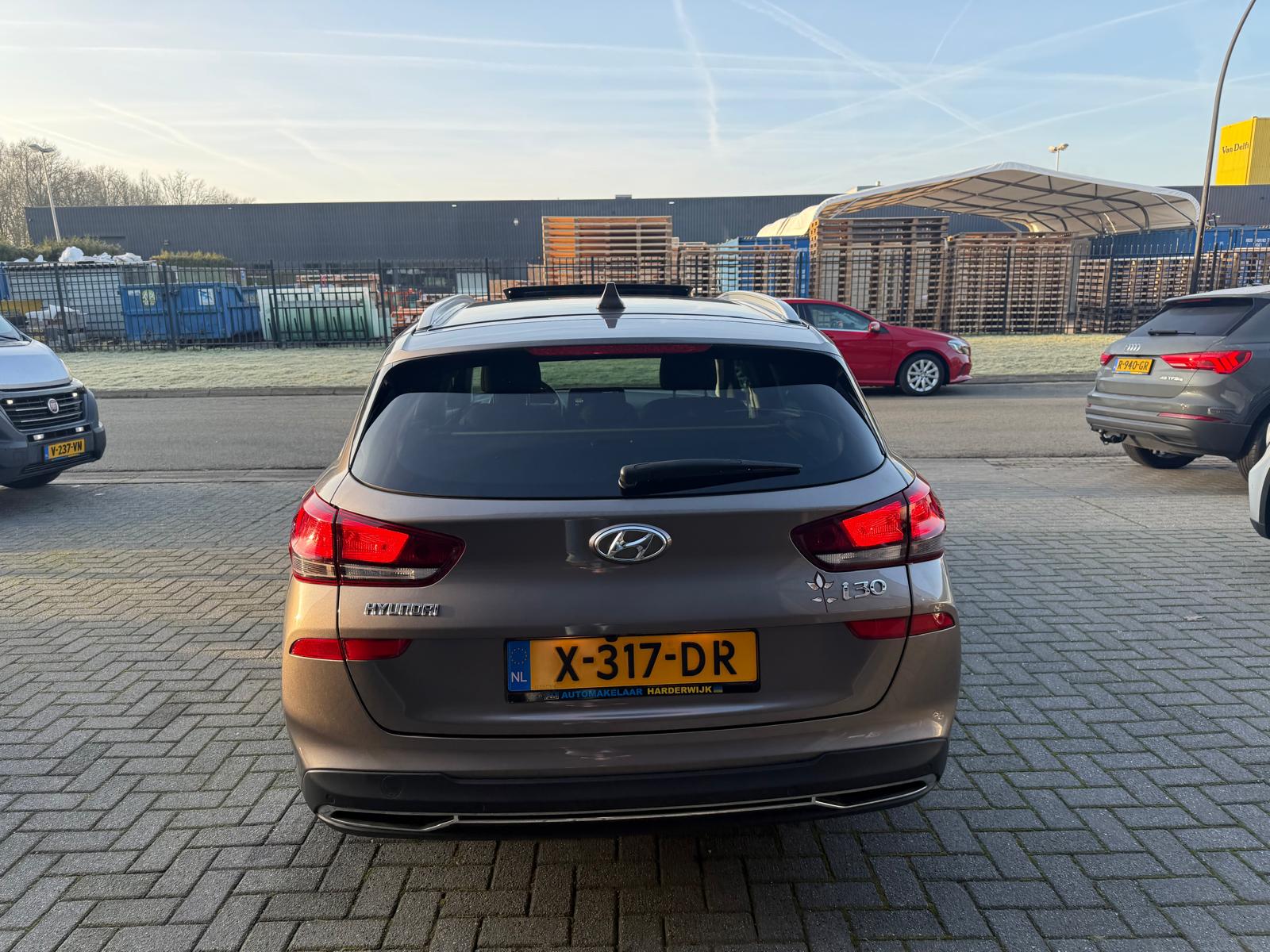 Hyundai i30 Wagon 1.5 T-GDi MHEV Premium | 1E EIGENAAR | 3/6/12MND GARANTIE| LED | CARPLAY | SCHUIFDAK | DAB | NAVI | CRUISE | 160PK |