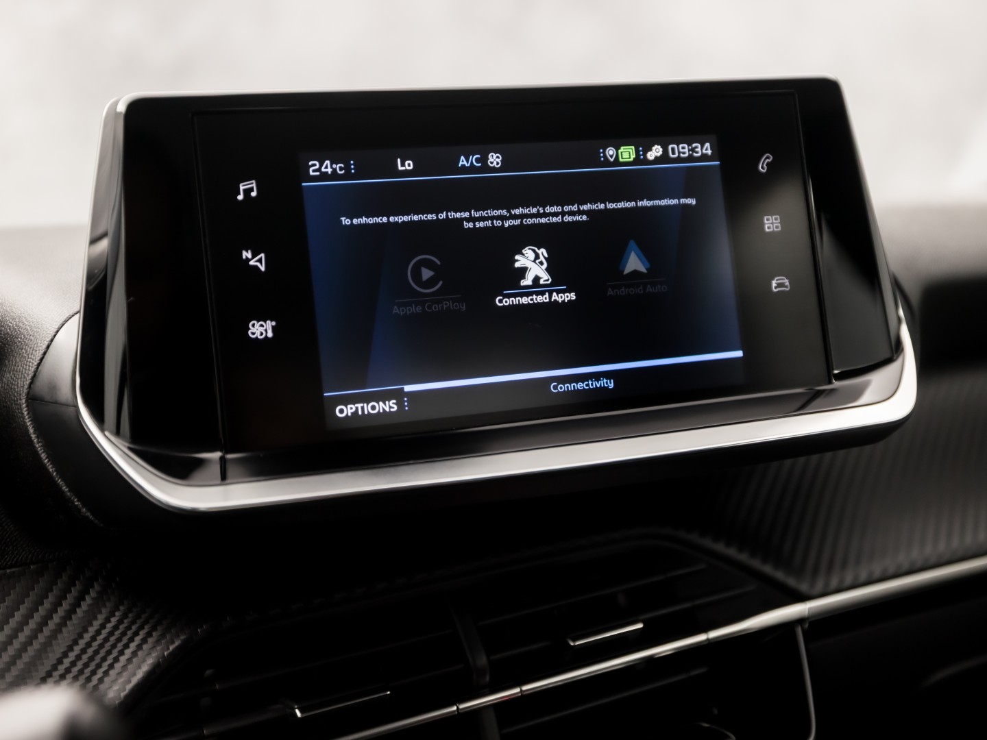 Peugeot 2008 1.2 PureTech Sport 131Pk Automaat (APPLE CARPLAY, GROOT NAVI, LM VELGEN, SPORTSTOELEN, PARKEERSENSOREN, LANE ASSIST, NIEUWSTAAT)